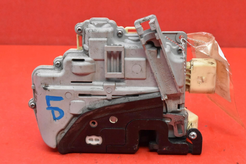 lock door left front front EU 3C1837015A AUDI Q7 4L 05-09
