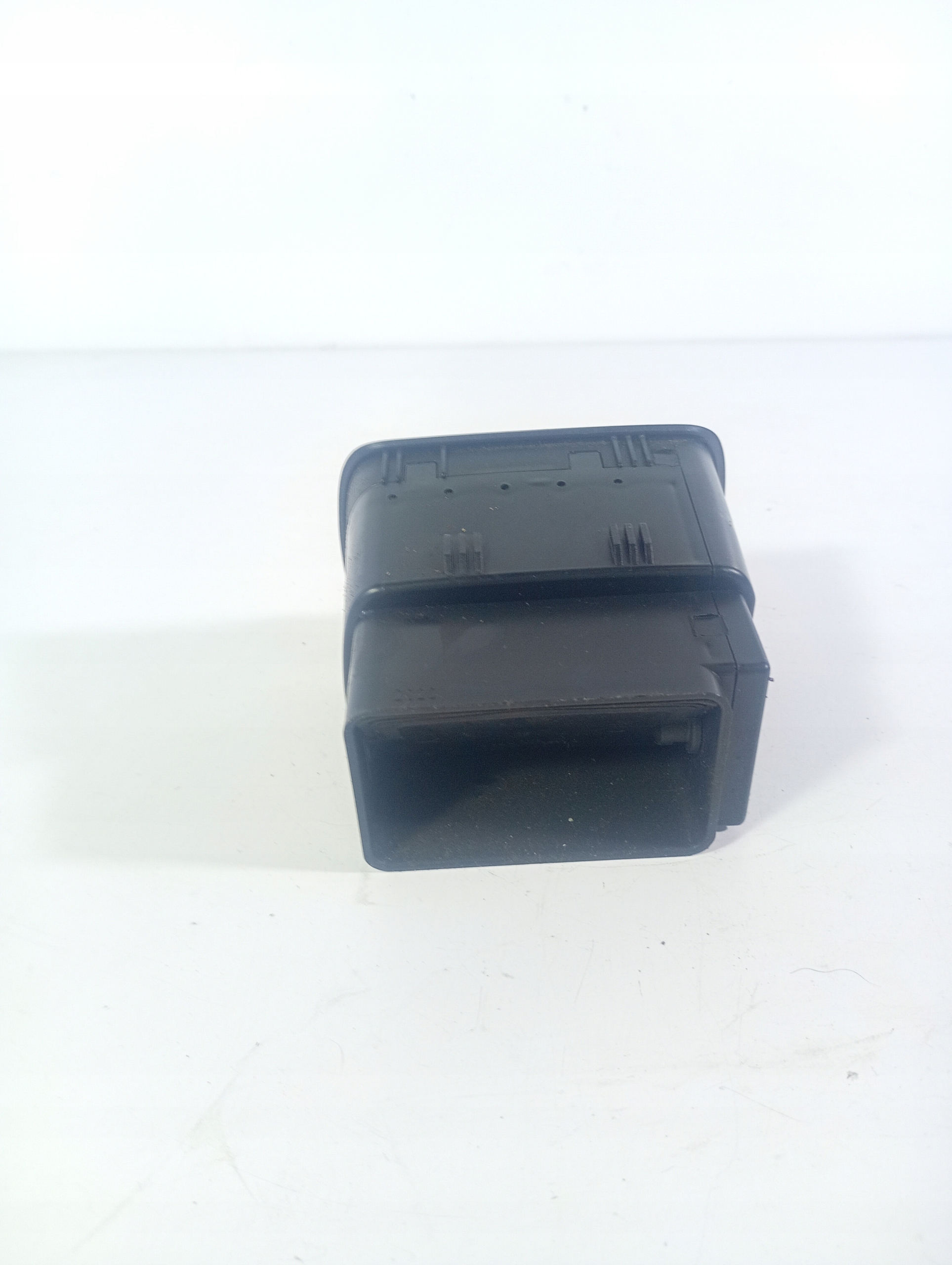 Audi A3 8P 03-13 grid air conditioning devices air left driver´s OE 8L0820901