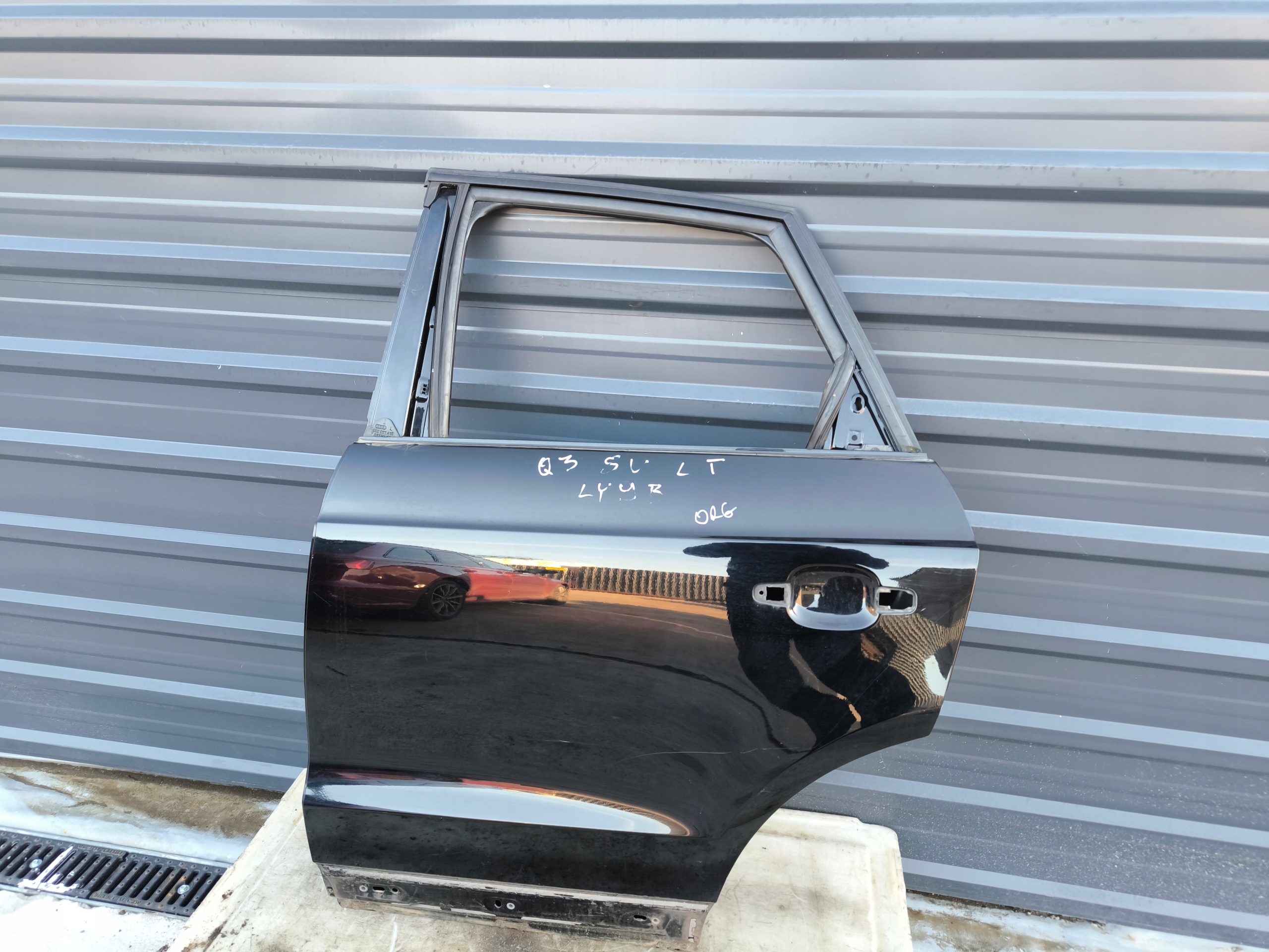 Tür links heck AUDI Q3 8U LY9B *Original* 2011-2017