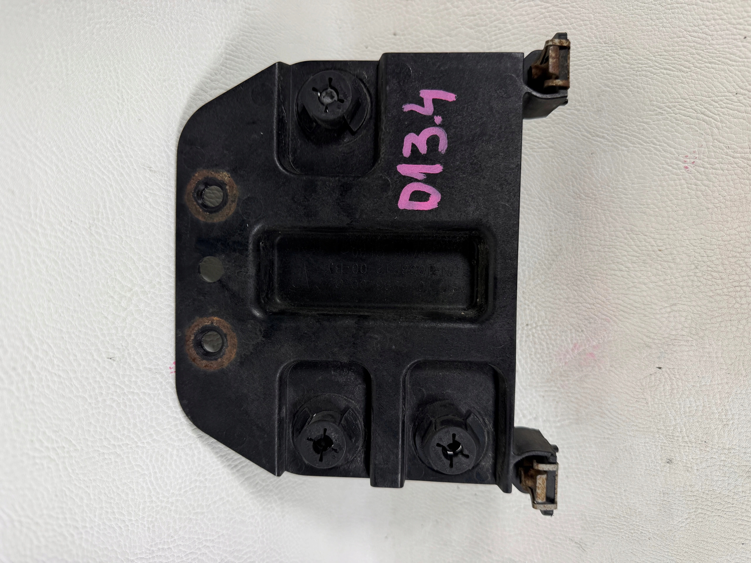 Tesla Model S 12- radar sensor Distronic 39R05663
