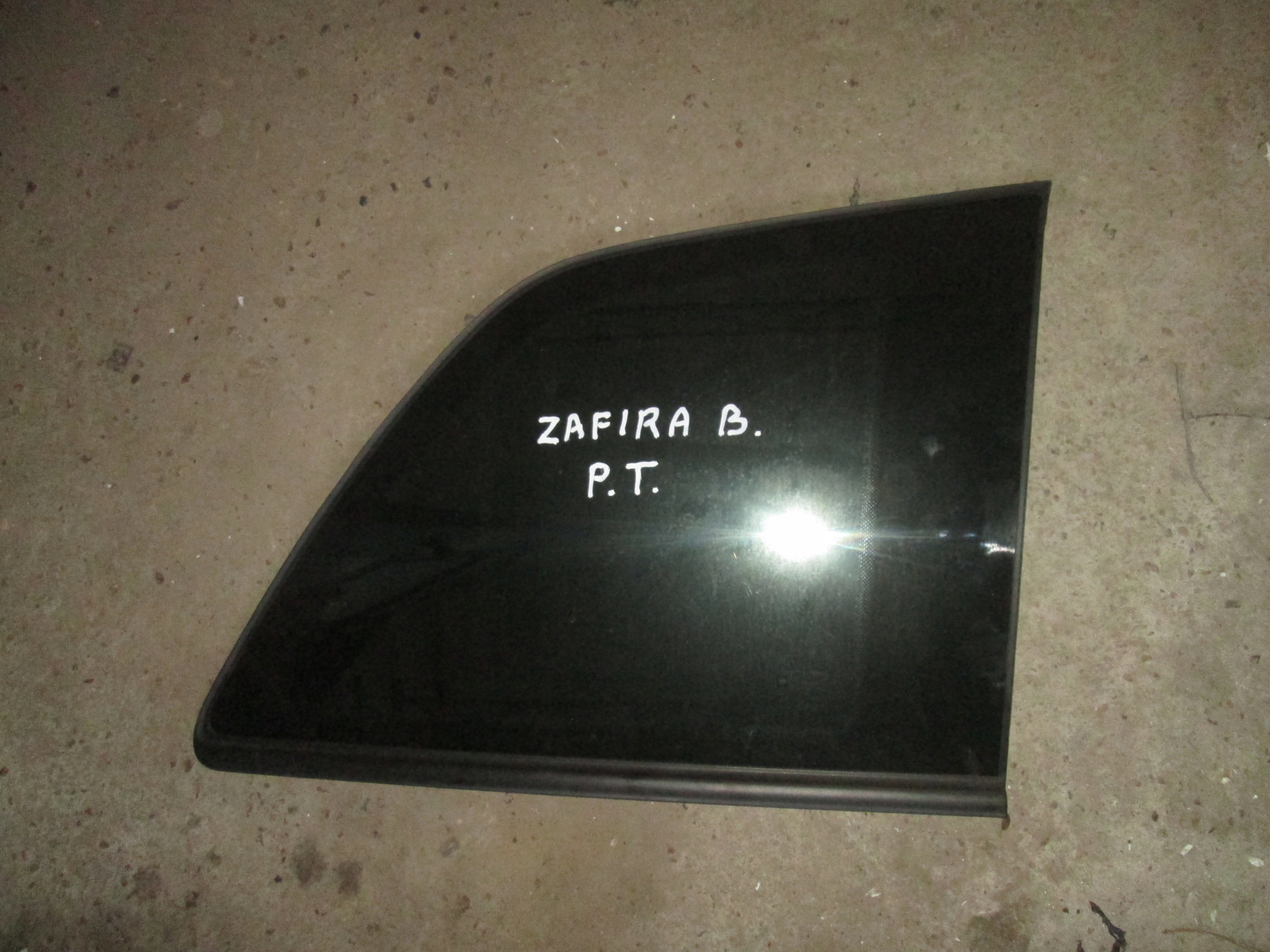 СТЕКЛО КУЗОВА ПРАВЫЙ ЗАДНИЙ OPEL ZAFIRA B