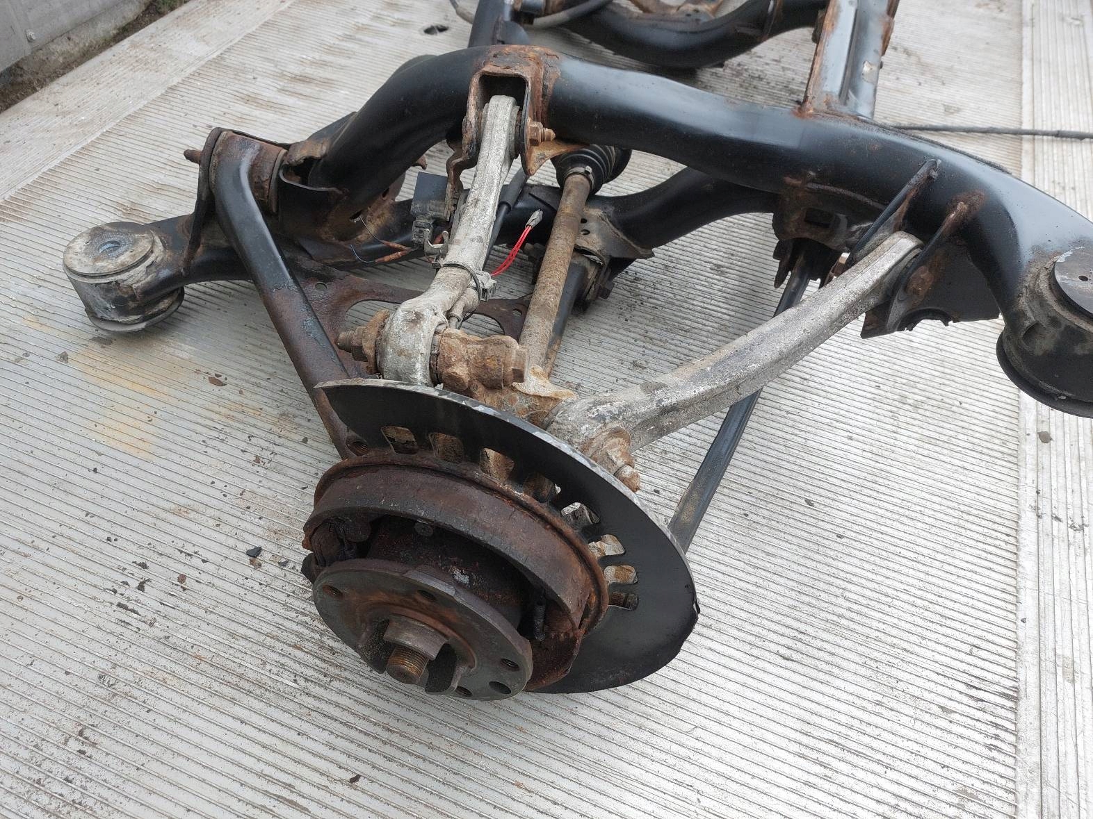 BELKA OŚ ZAWIESZENIA TYŁ + ZWROTNICE WAHACZE PORSCHE CAYENNE I Typ samochodu Samochody osobowe