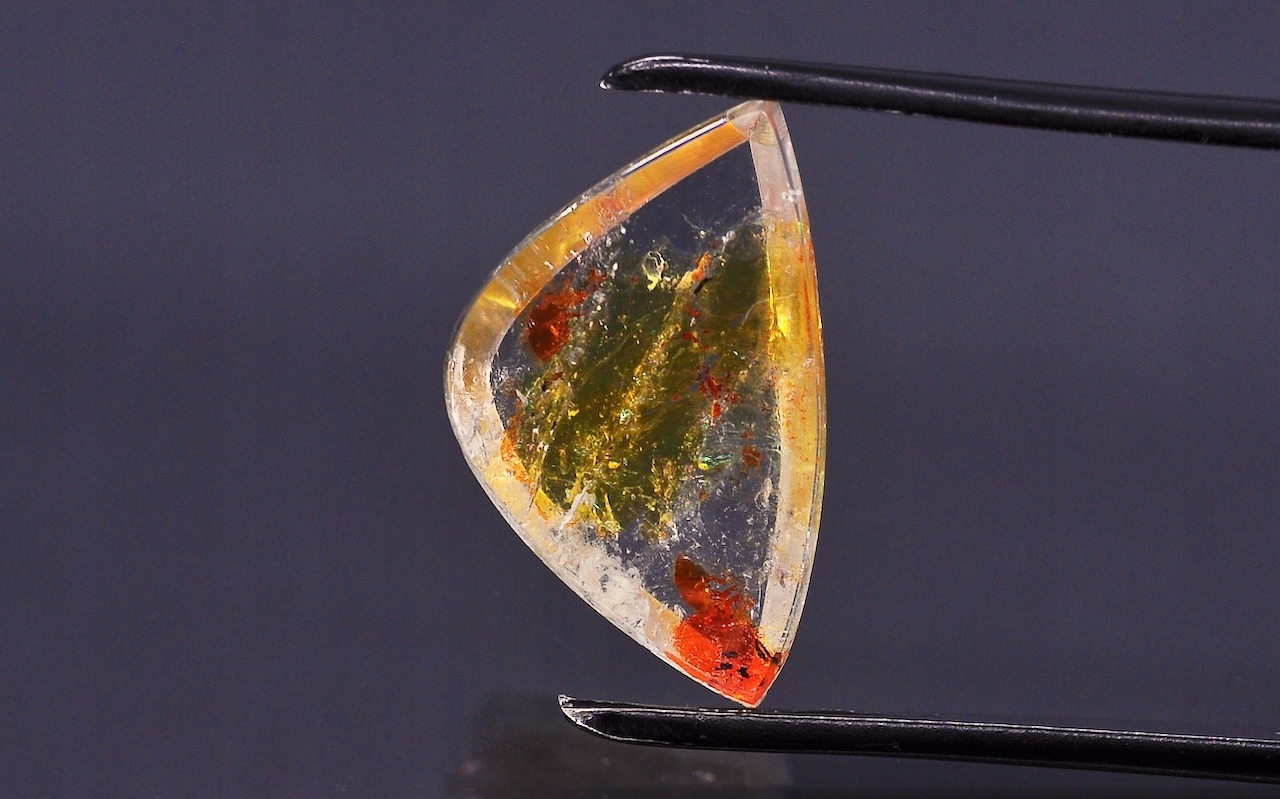 Křemen s řebříčkem konvexní nepravidelná dlaždice 20