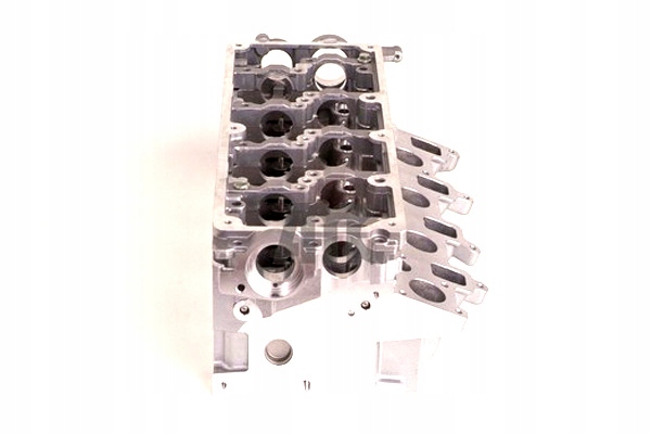 AMC GŁOWICA CYLINDRÓW AUDI A1 A3 A4 ALLROAD B8 A4 B8 A5 A6 C7 Q3 Q5 Numery katalogowe zamienników FAI AutoParts BCH029