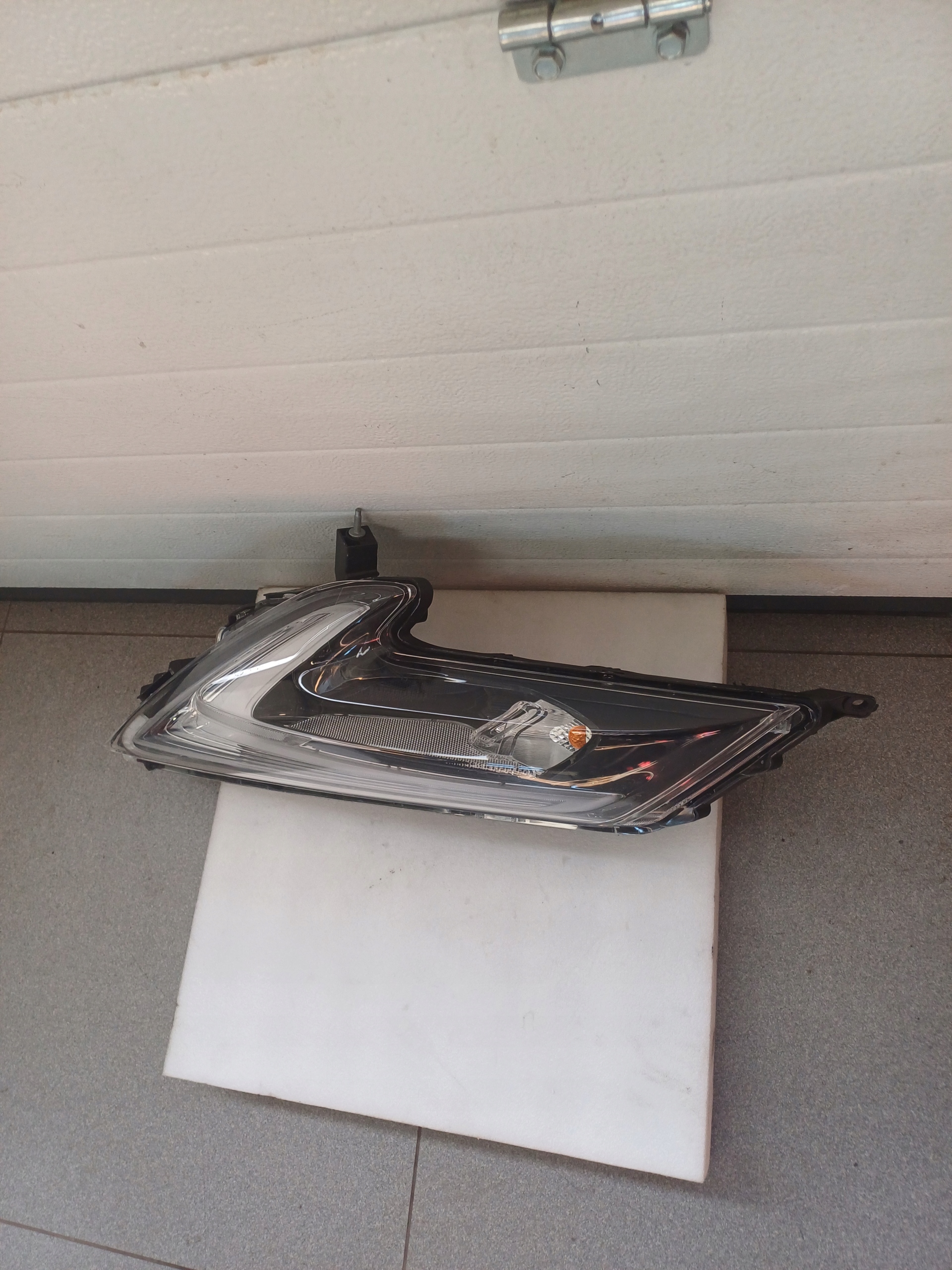 light right front front NISSAN JUKE and 1 LIFT LED 90123834