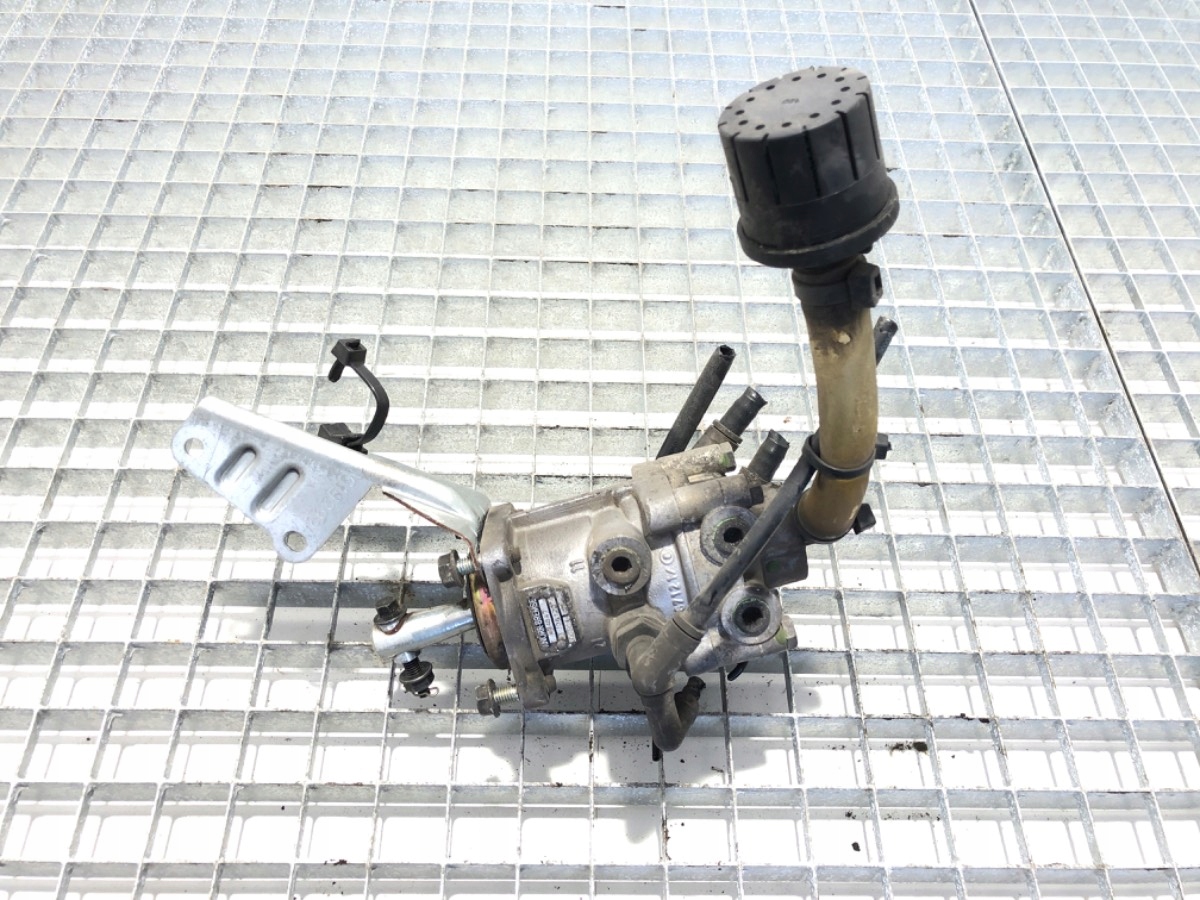 ГОЛОВНИЙ ГАЛЬМІВНИЙ КЛАПАН VOLVO FM7 98-01 MB4847