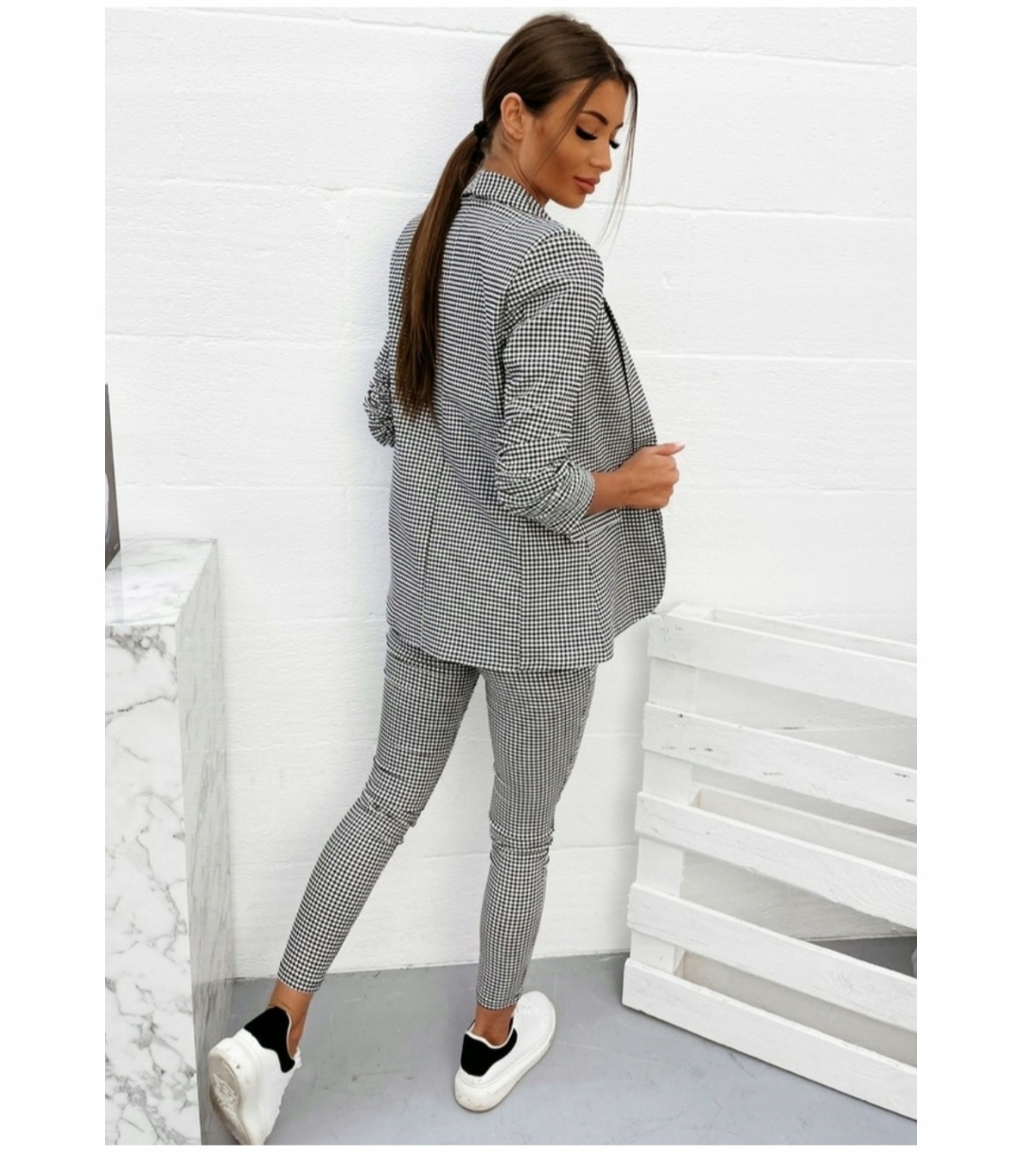 Garnitur,Kostium,Spodnium damski krata 36-50 tu 42 Model Kostium, Garnitur