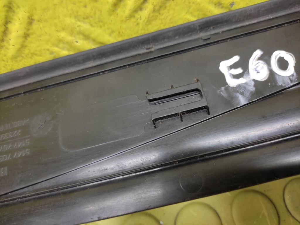 BMW E60 moulding threshold left front 51477034303