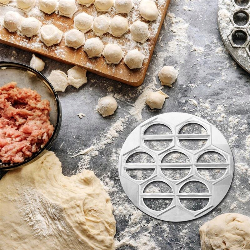 FORMA FOREMKA PIEROŻNICA DO PIEROGÓW USZEK PIEROGI RAVIOLI WYKROJNIK Waga produktu z opakowaniem jednostkowym 0.234 kg