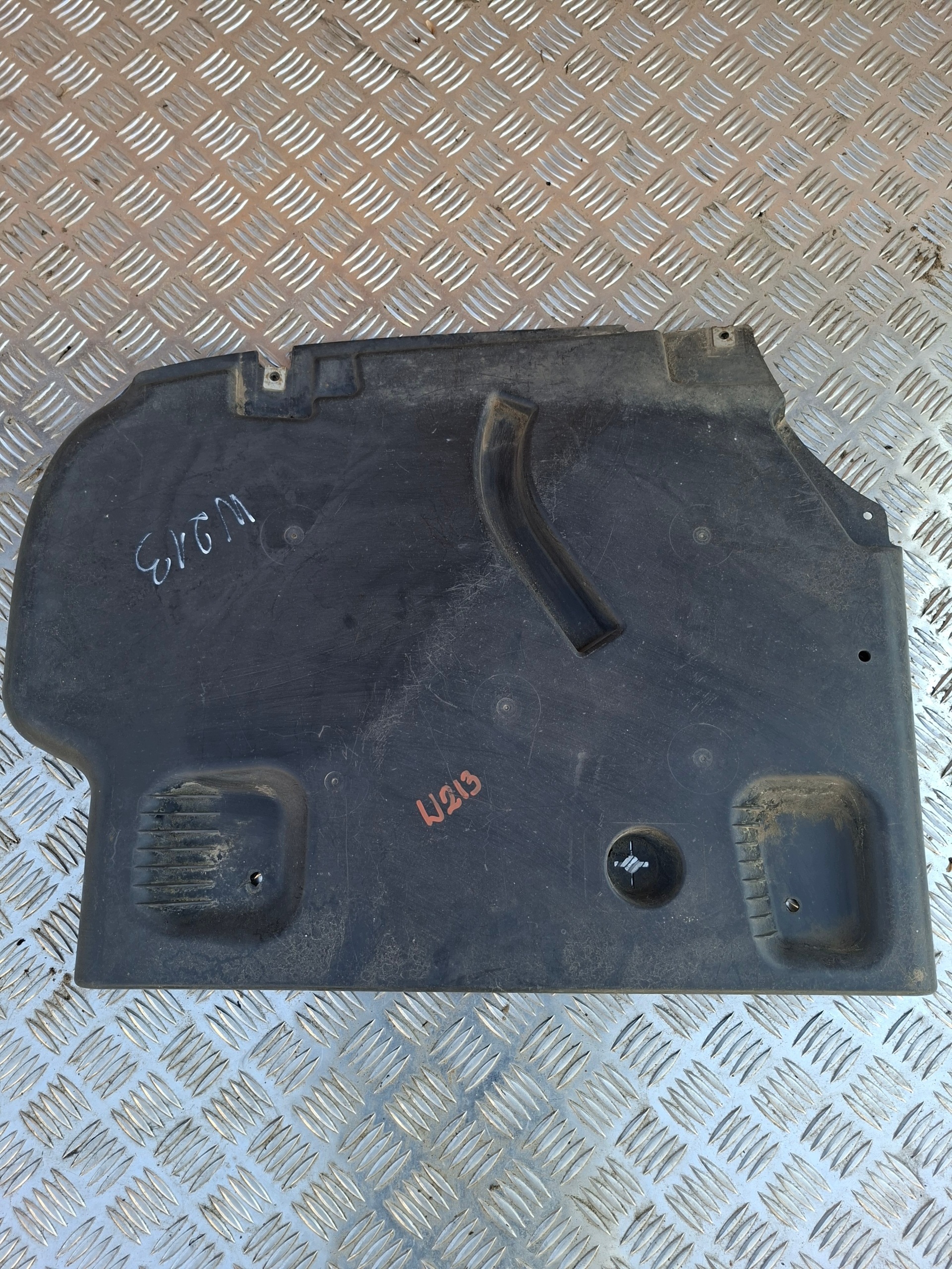 cover chassis MERCEDES W213 A2136900207