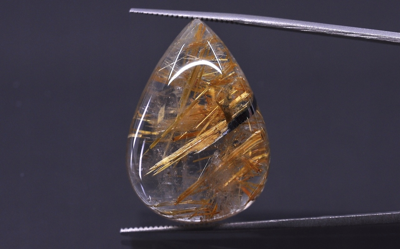 Křemen s rutilem kabošon slza 26x18 mm