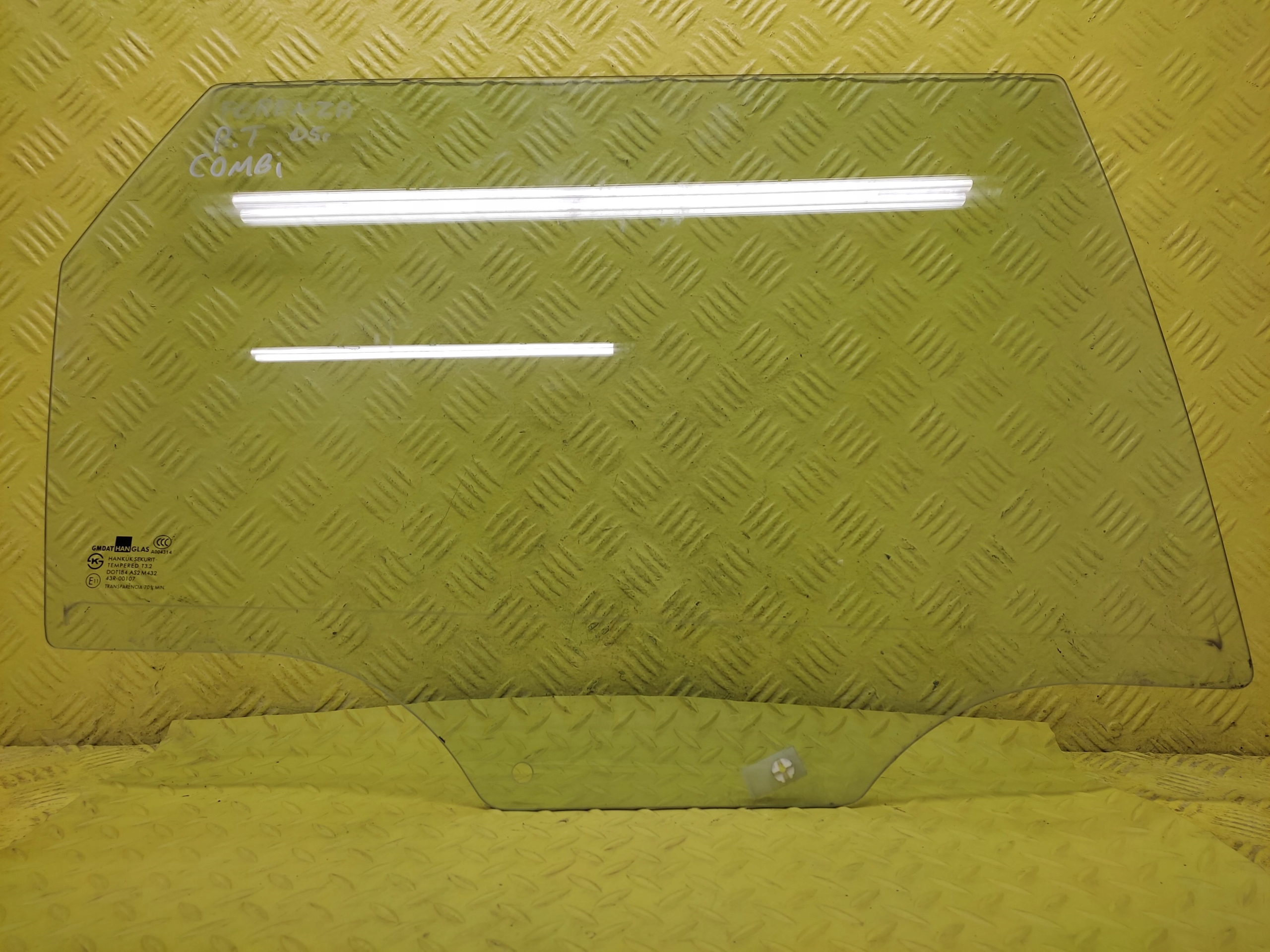 SUZUKI FORENZA KOMBI window door right rear part