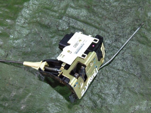 ZAMEK DRZWI LEWY PRZOD 9 PIN MAZDA TRIBUTE Car type Passenger cars