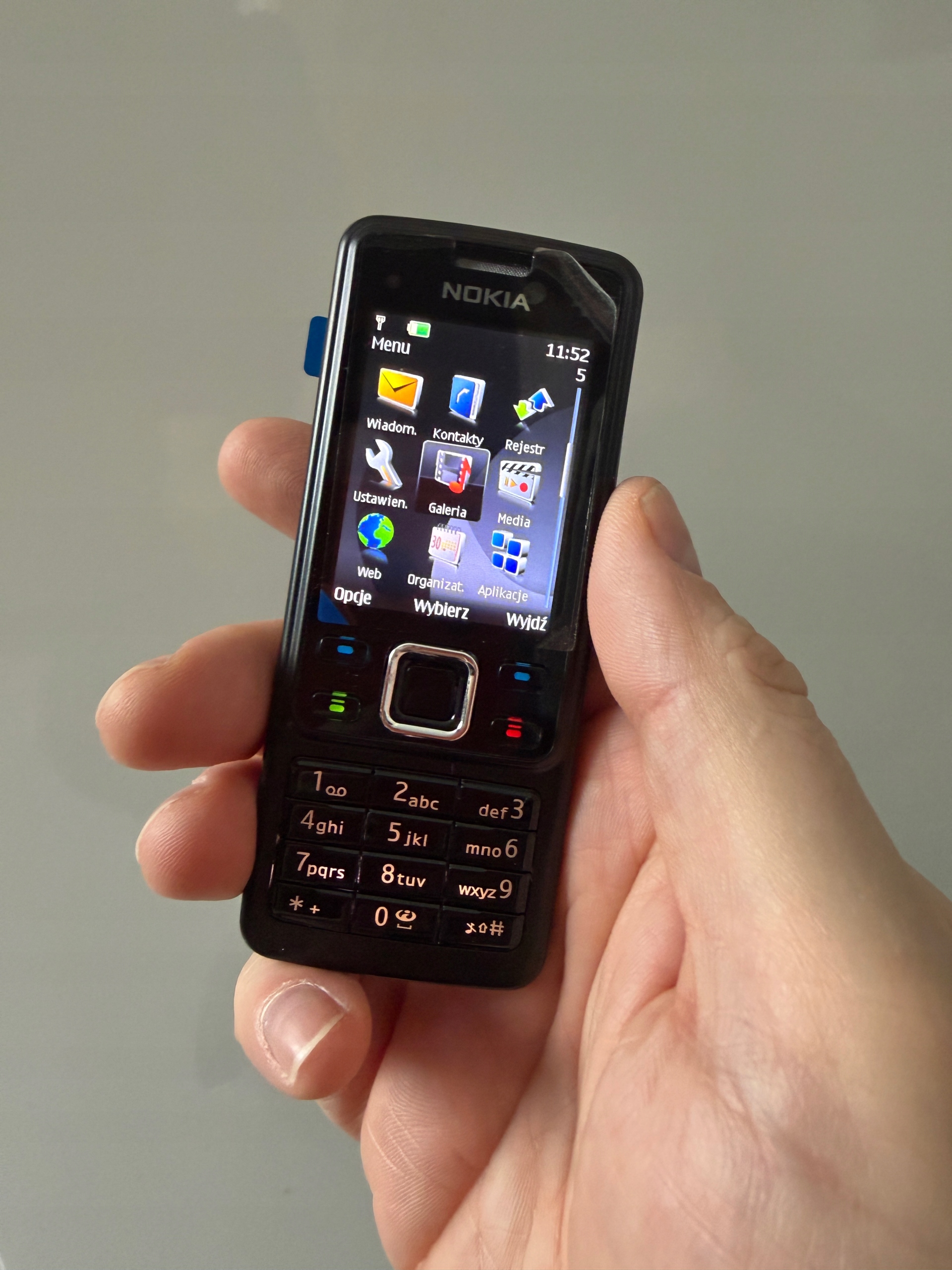 Мобильный телефон Nokia 6300 8 МБ / 8 МБ 2G черный