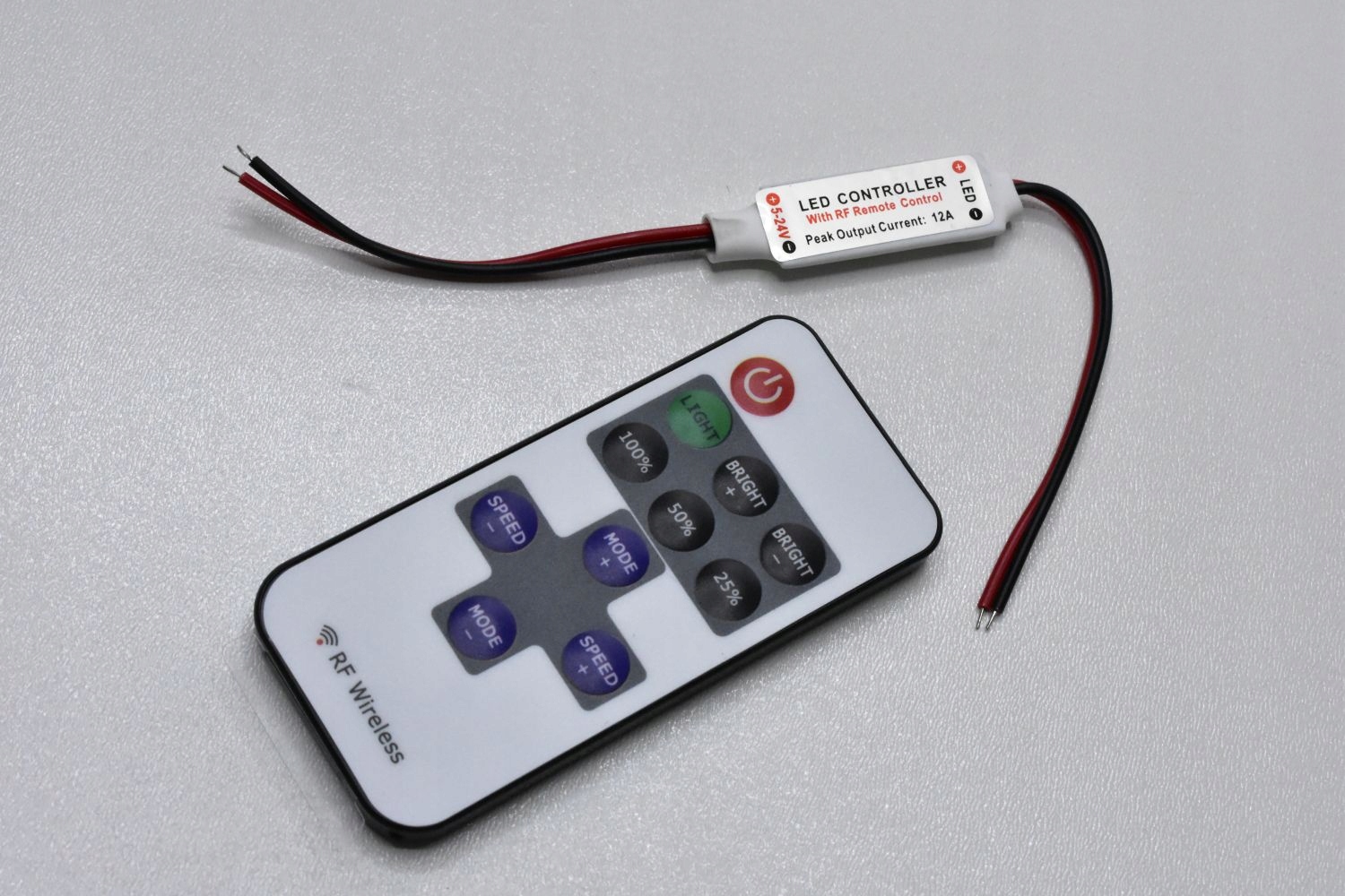 Sterownik do LED kontroler LED ściemniacz - JEDNOKOLOROWY - pilot radiowy Stan opakowania oryginalne