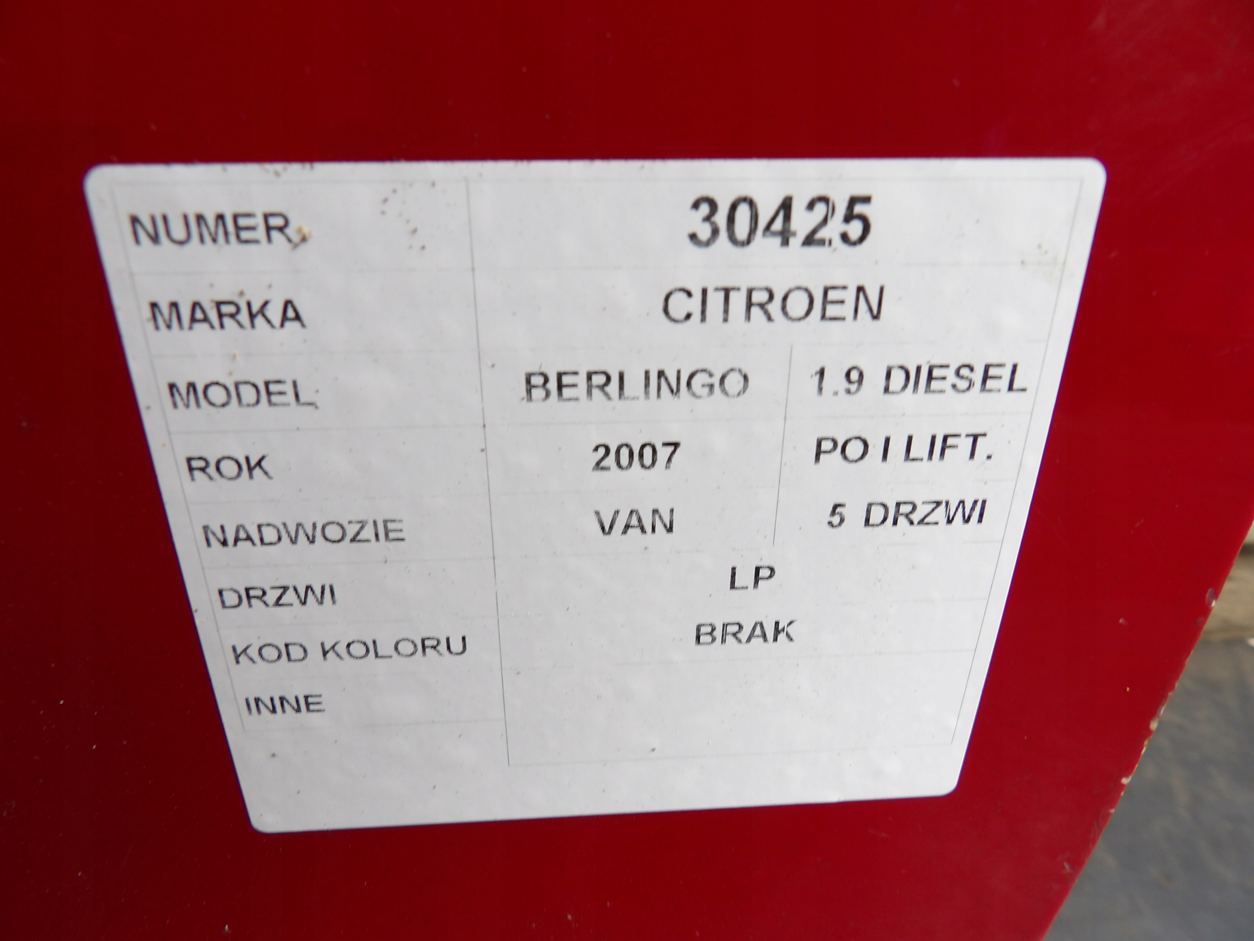 Citroen Berlingo a dvere predné Ľavé