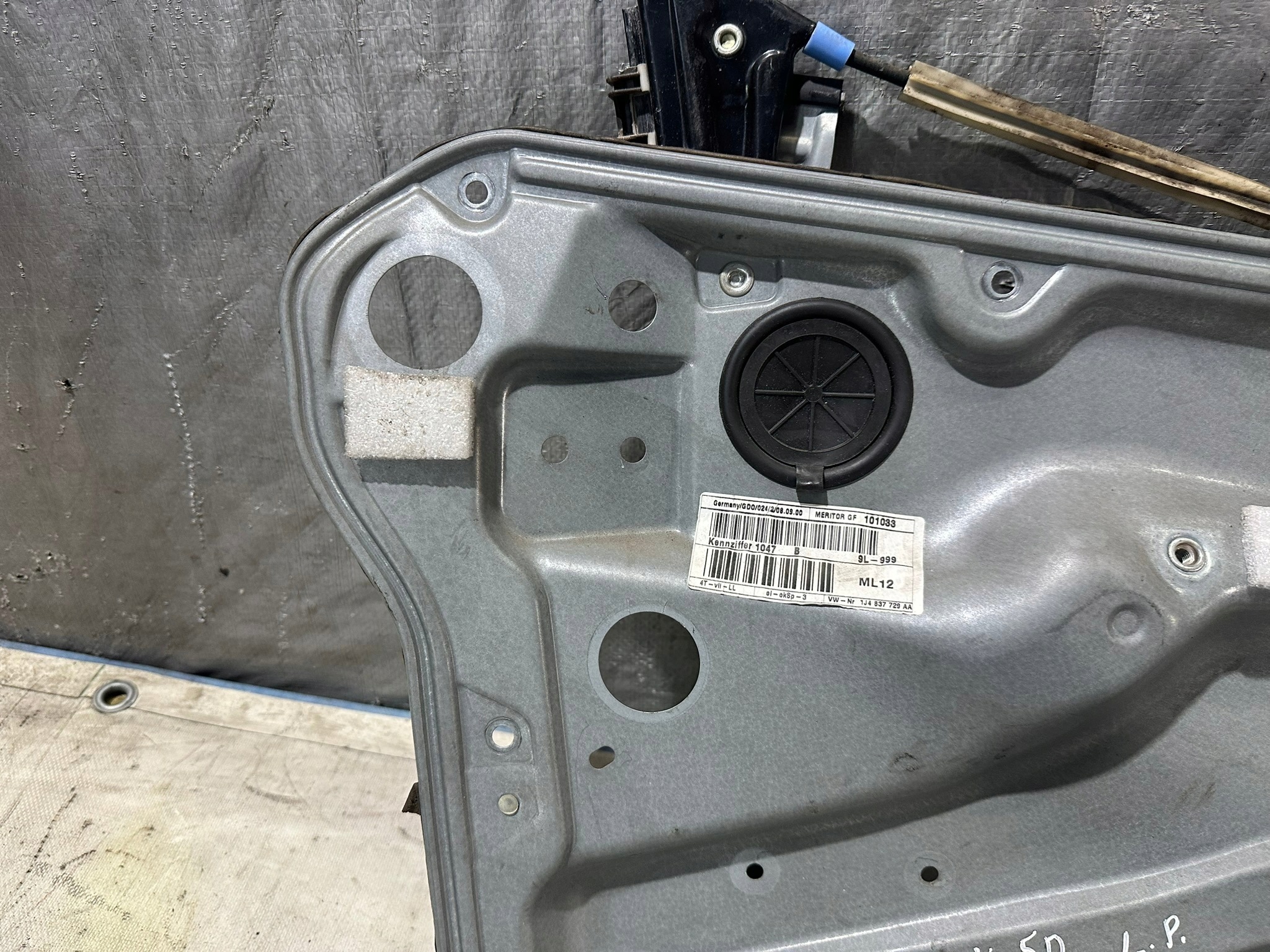 mechanism window regulator left front 1J2837755 E VW GOLF IV 5D HB 01R
