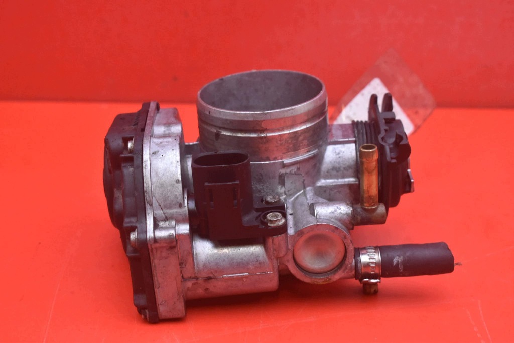 valvola a farfalla 06A133064J AUDI A3 8L 1.6 8V 101 KM 96-00