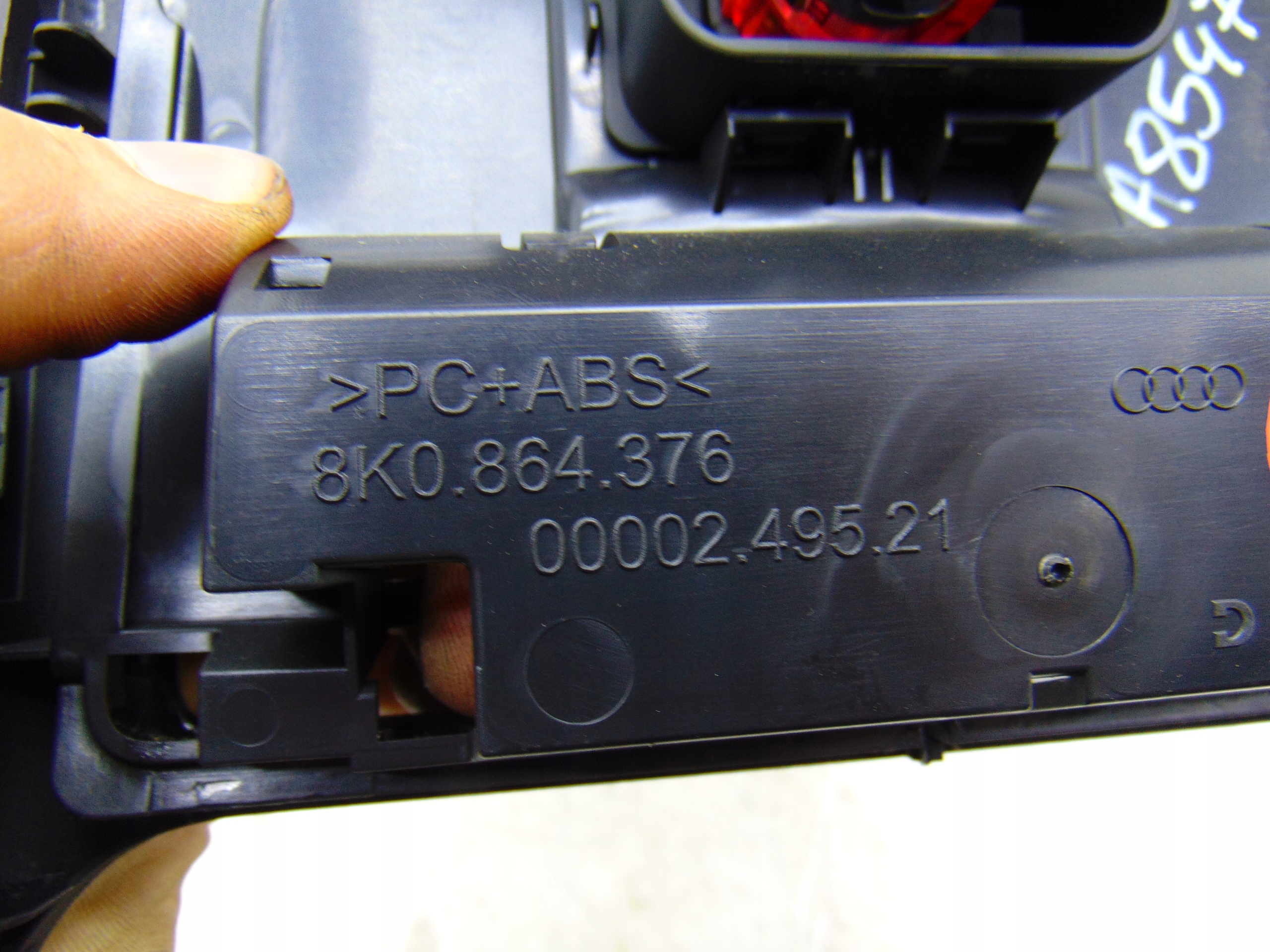воздухозаборник жалюзи потока воздуха задний Audi A5 8T A4 B8 8K0819203D