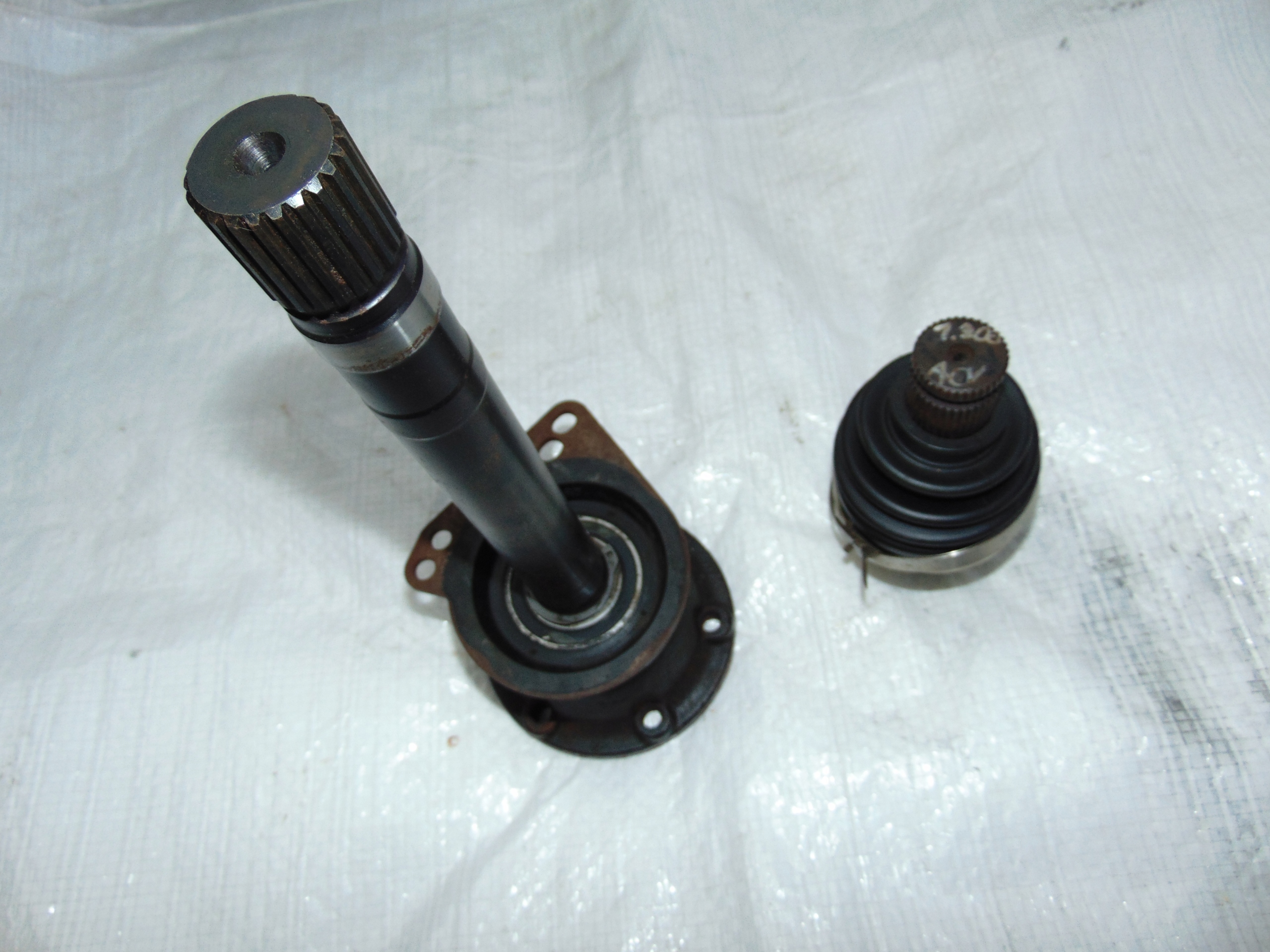 T4 2,5 tdi półoś prawa nowa Producent części Inny