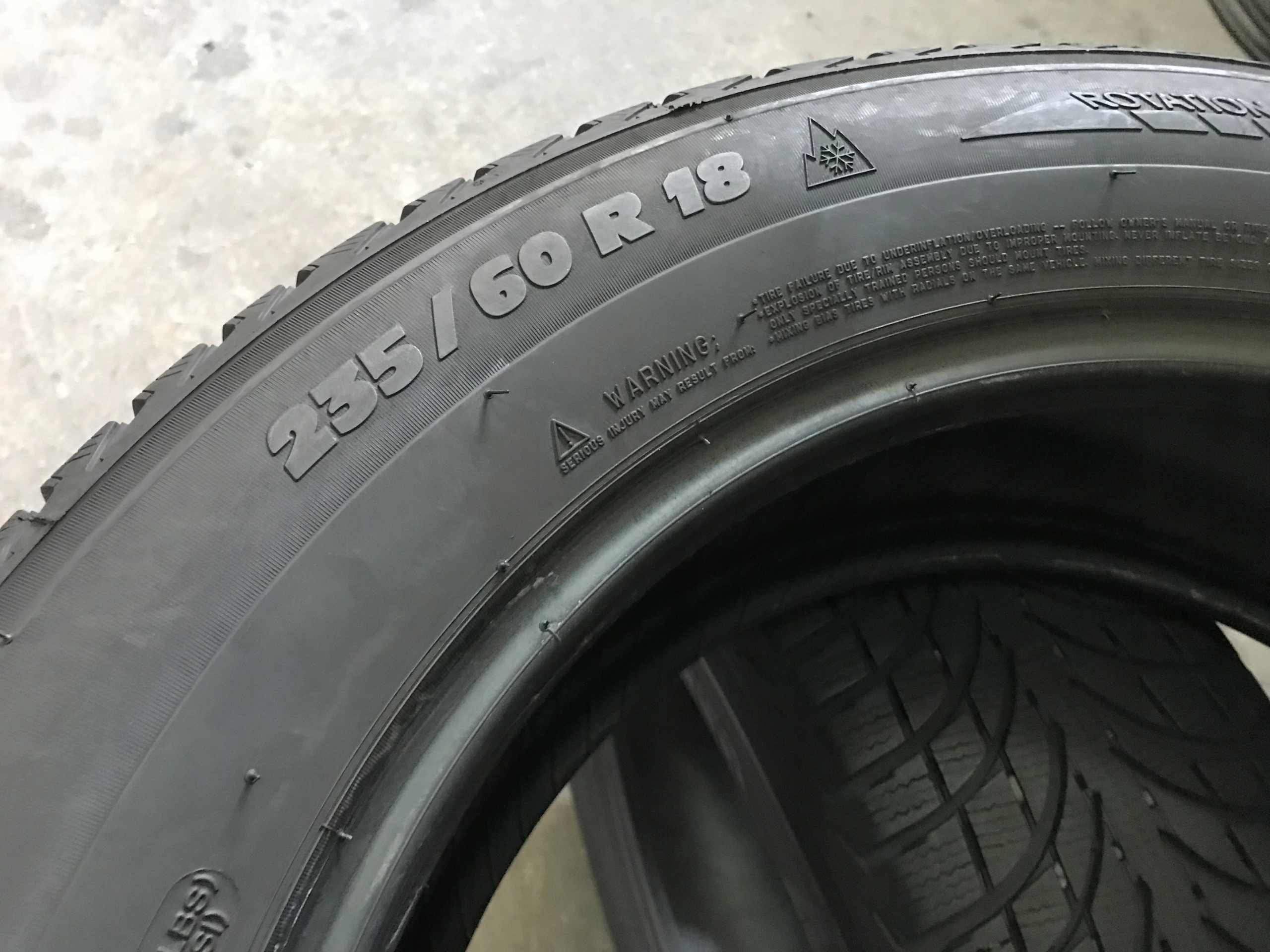 2 tyres winter 235/60R18 Michelin Latitude Alpin LA2 6,5mm