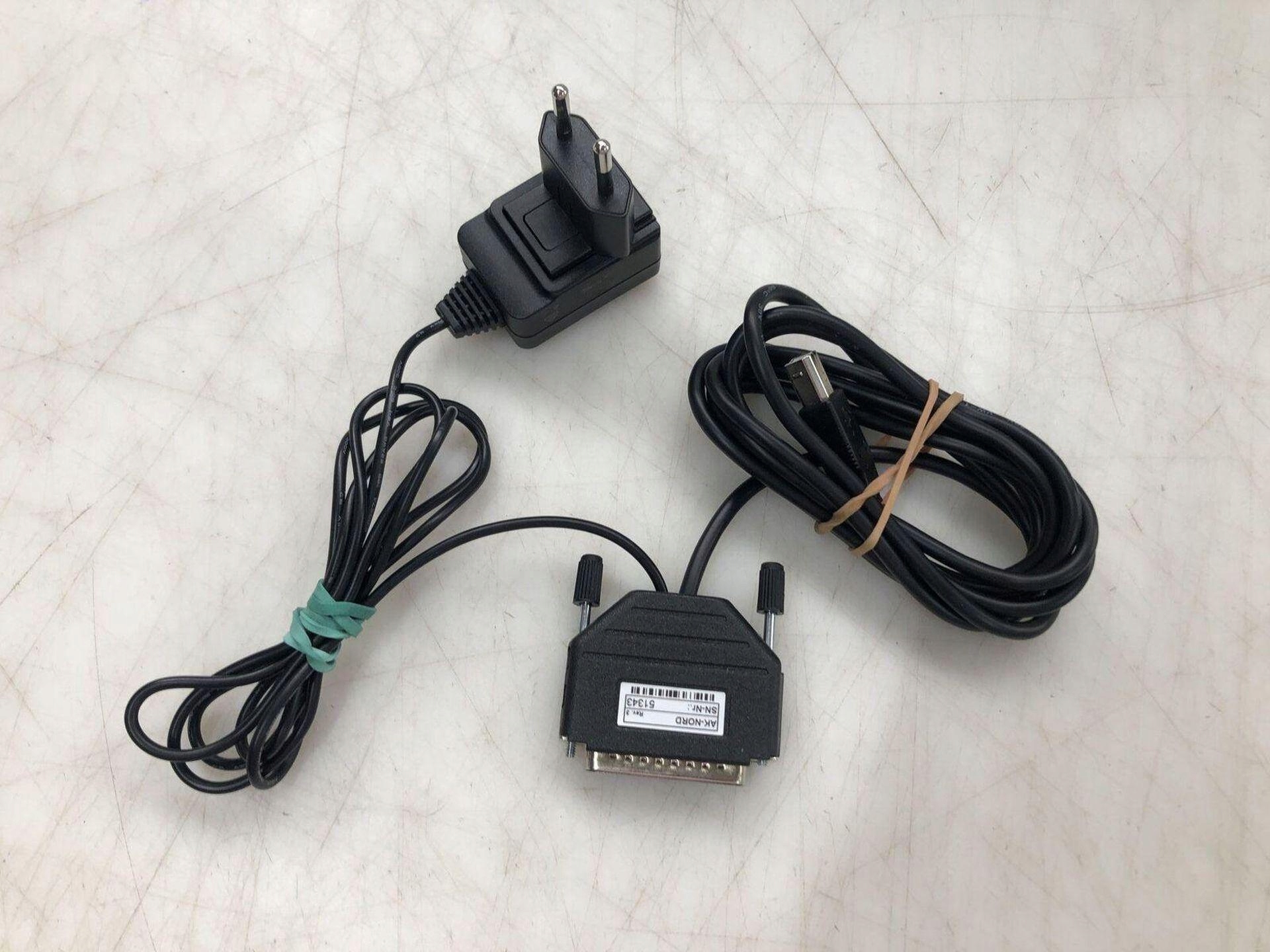 Kabel przewód konwertujący na USB czarny 1,8m Producent Inna