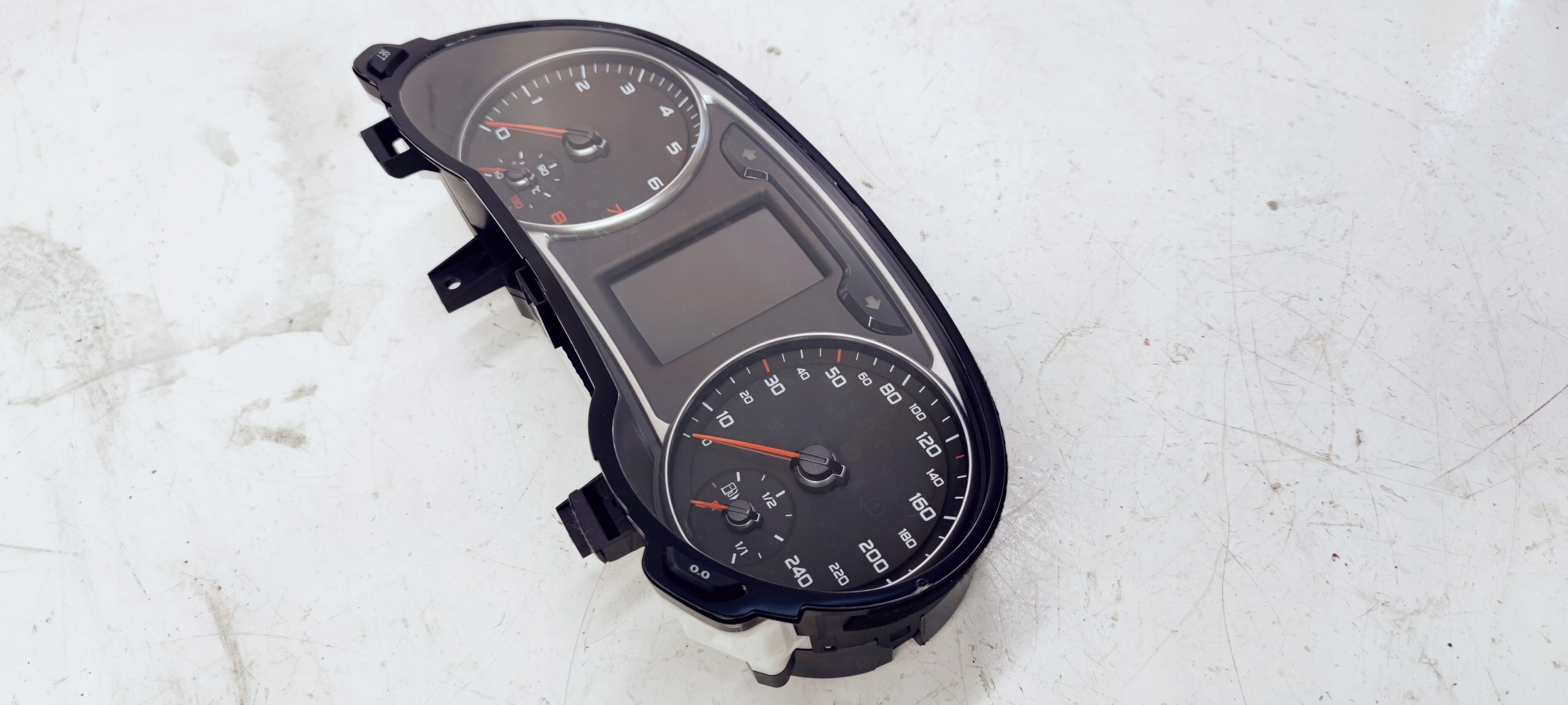 dials dials AUDI A1 8X LIFT petrol 8XA920930D