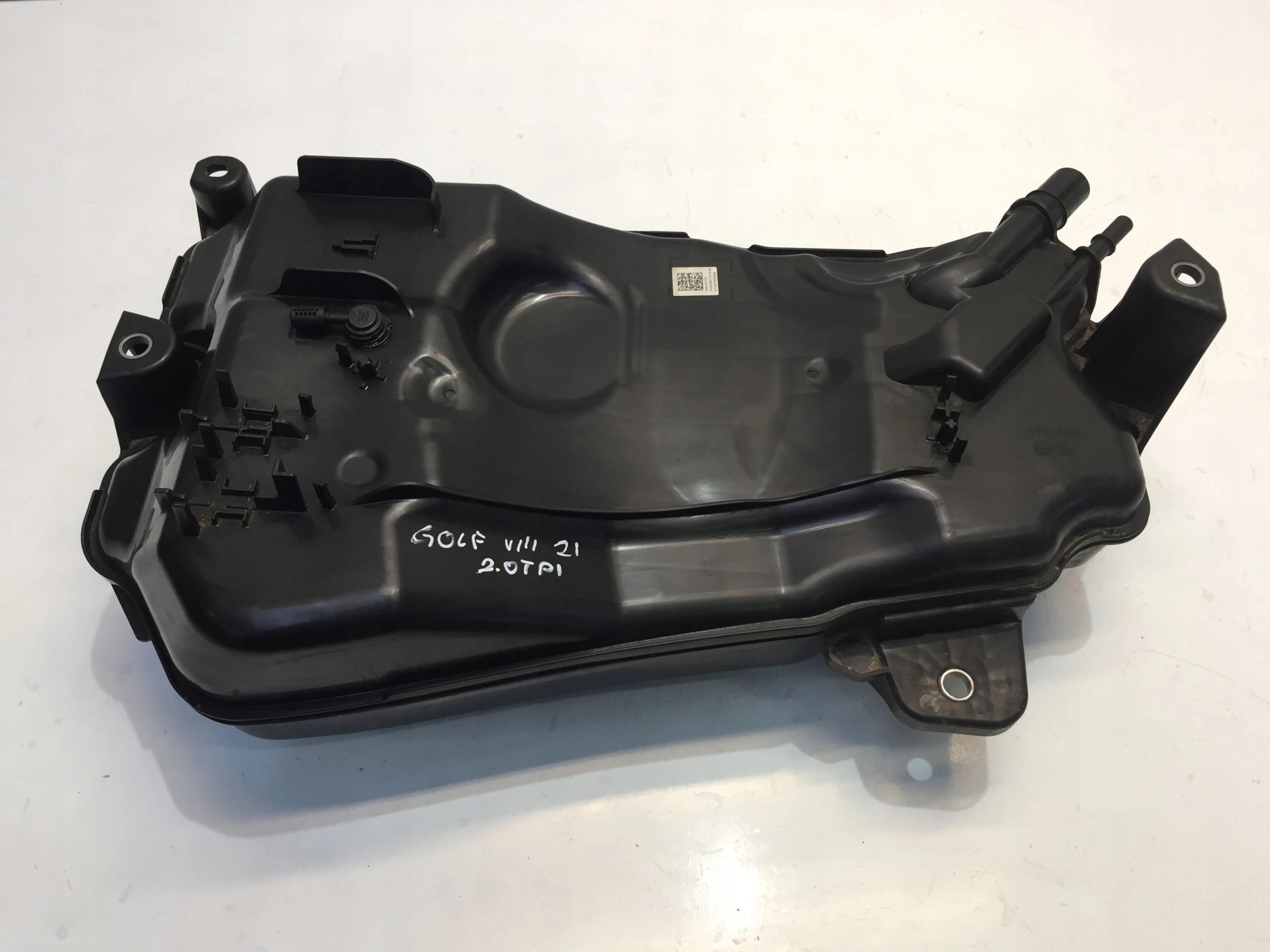 VW GOLF VIII 8 2 0 TDI 2021 ZBIORNIK ADBLUE PALIWA
