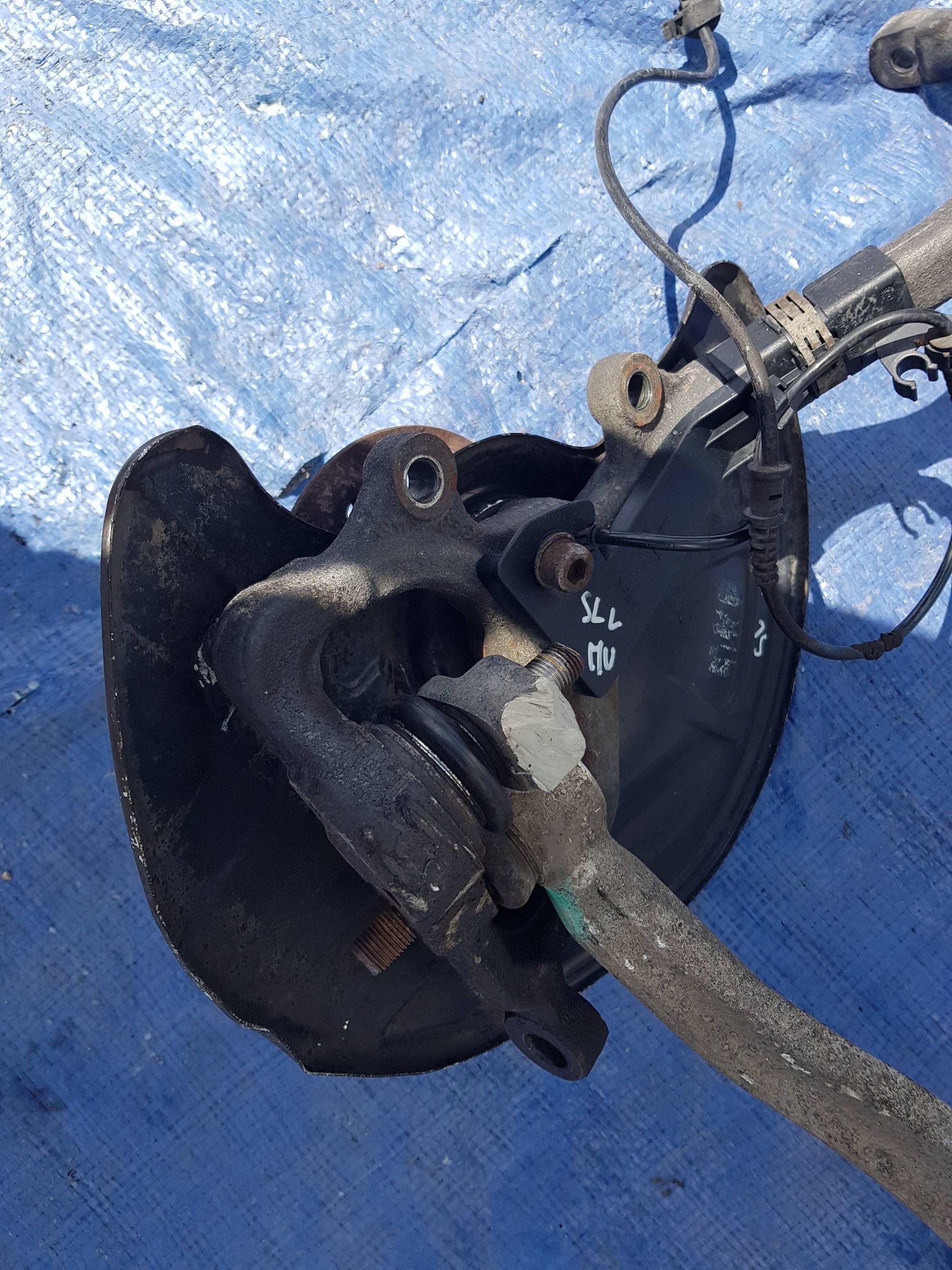 otoč čepu ramene levý předek MERCEDES SL R230 R230