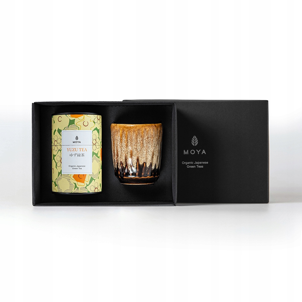 Dárková sada organického zelený čaj Moya Yuzu Tea s hrnkem Kanpai