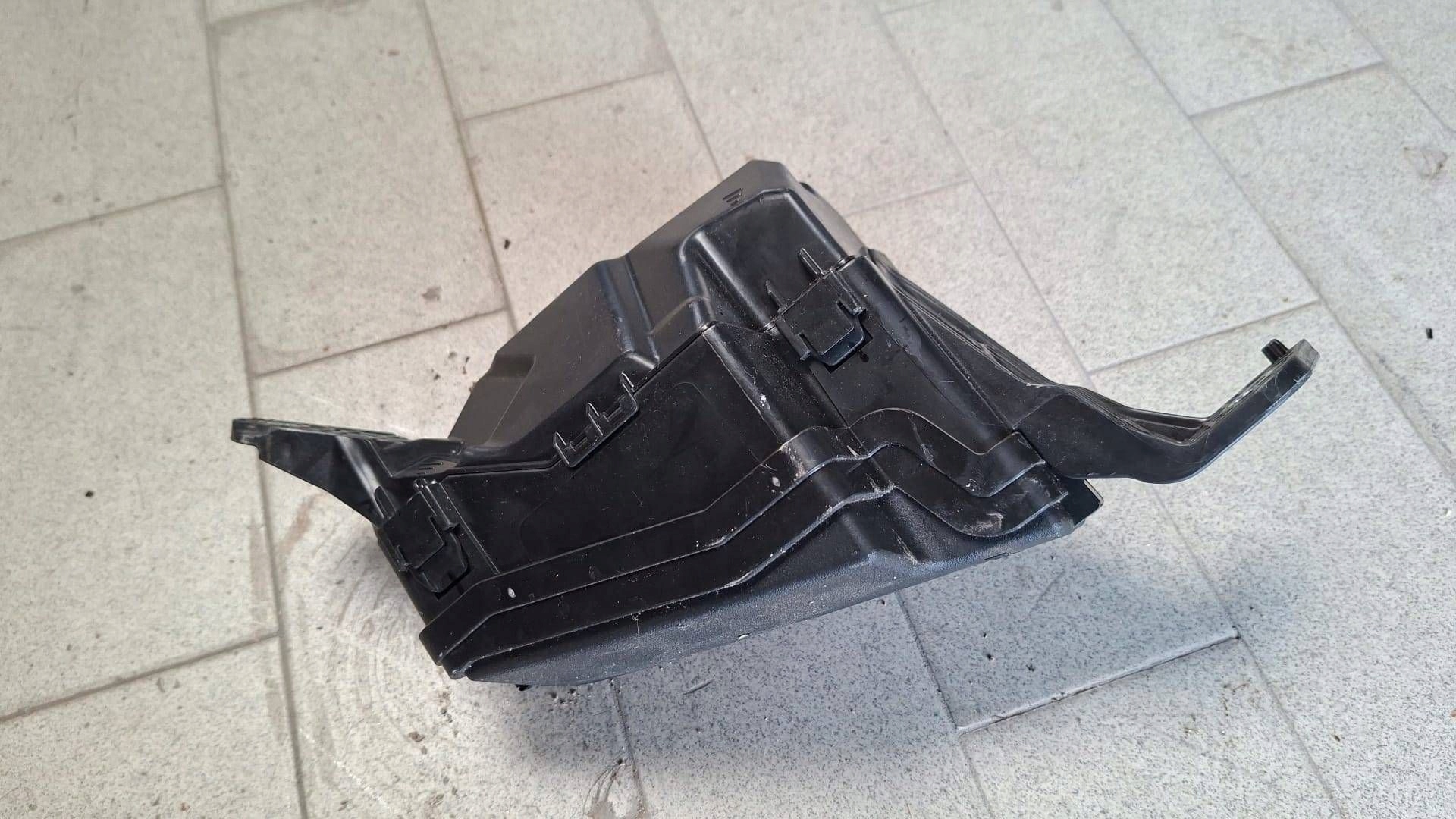 Module fusibles Complète Mazda 2 hybrid 2024r 82662-0D810