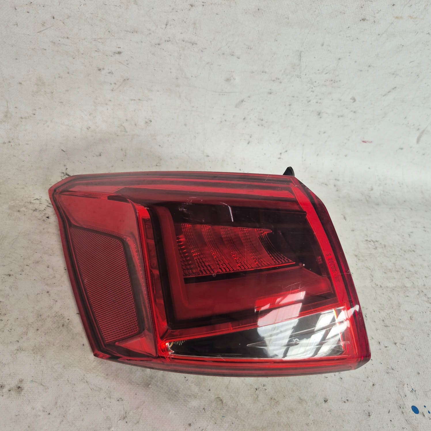 SEAT ARONA 17- light rear part rear left 6F9945207B