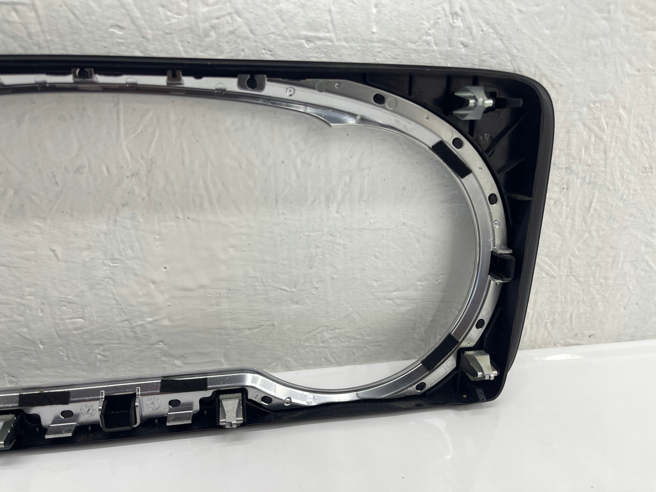 Obal budíka MERCEDES W213 A2135407237 EUROPA