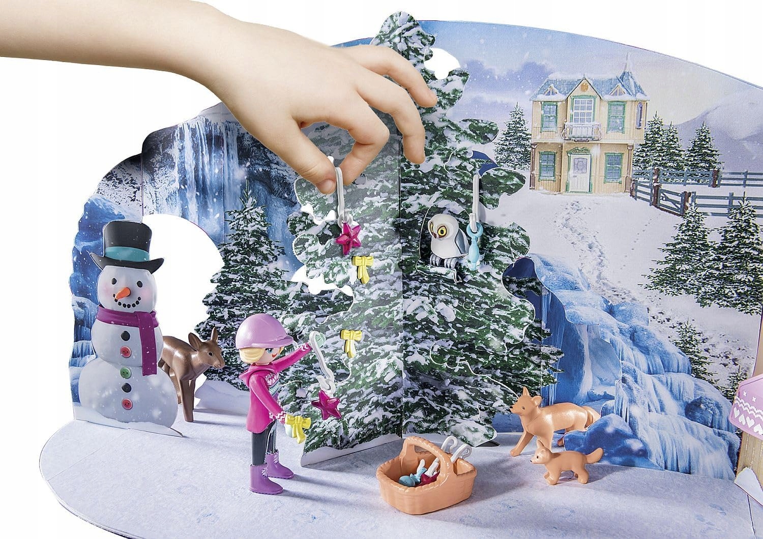 Адвент-календарь Playmobil 71345 Праздничное катание на санях, лошади и фигурки, 68 деталей, от 4 лет — фото 3