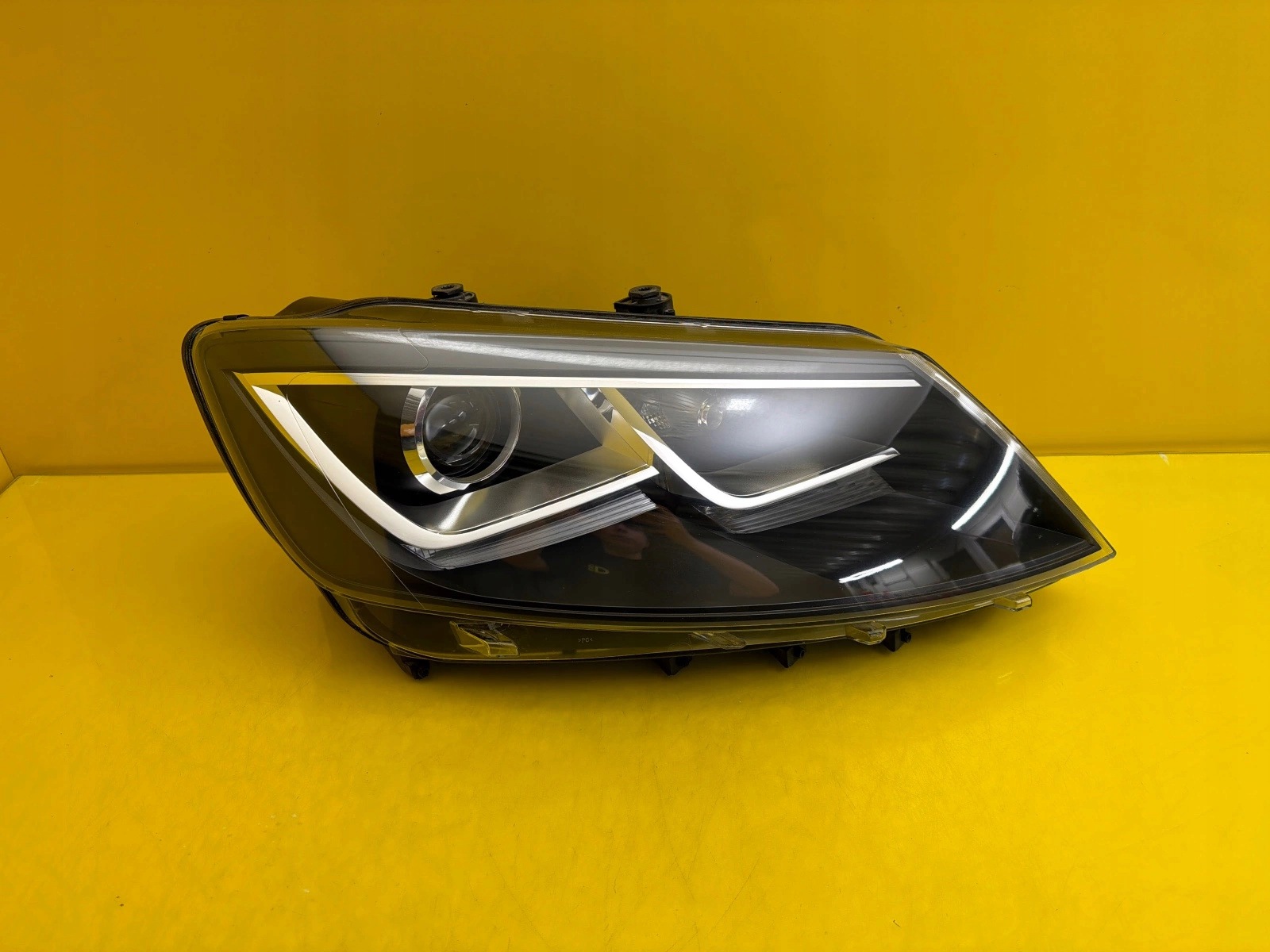 light right Seat Alhambra 2 II 7N5 2010- Bi-Xenon 7N5941752