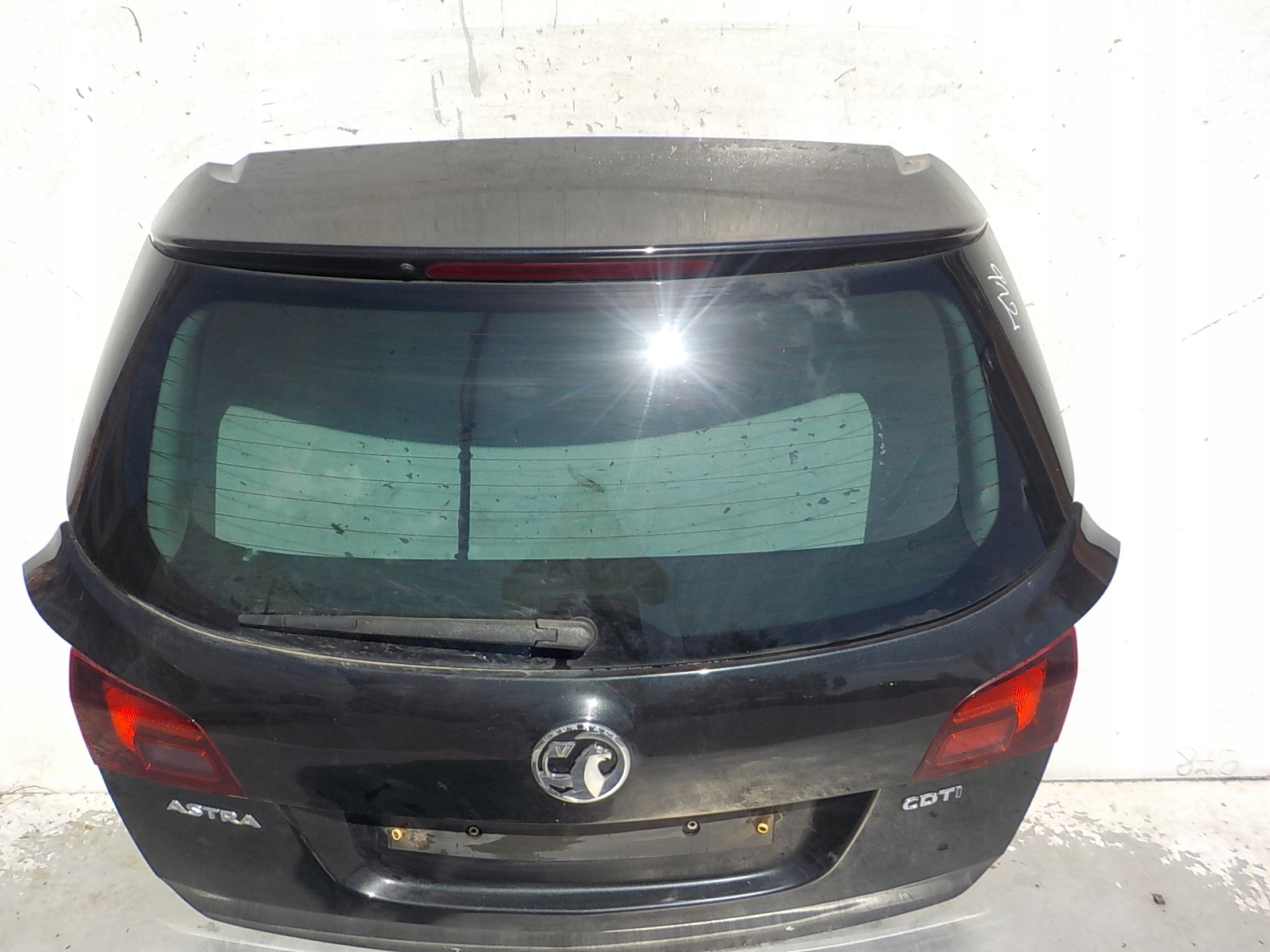 912 OPEL ASTRA IV J KOMBI boot door rear