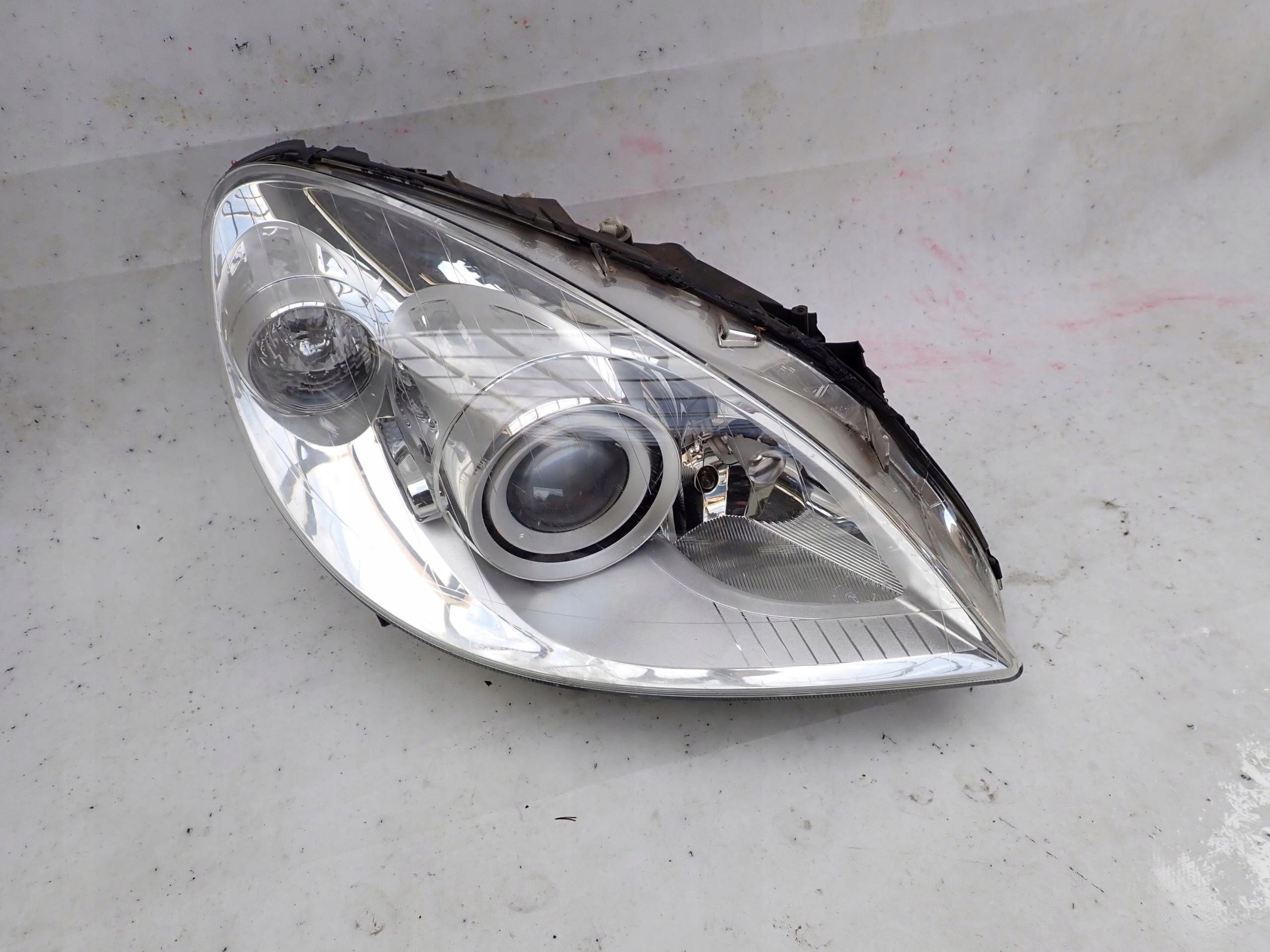 MERCEDES B-KLASA W245 05- light right front front XENON A1698208461