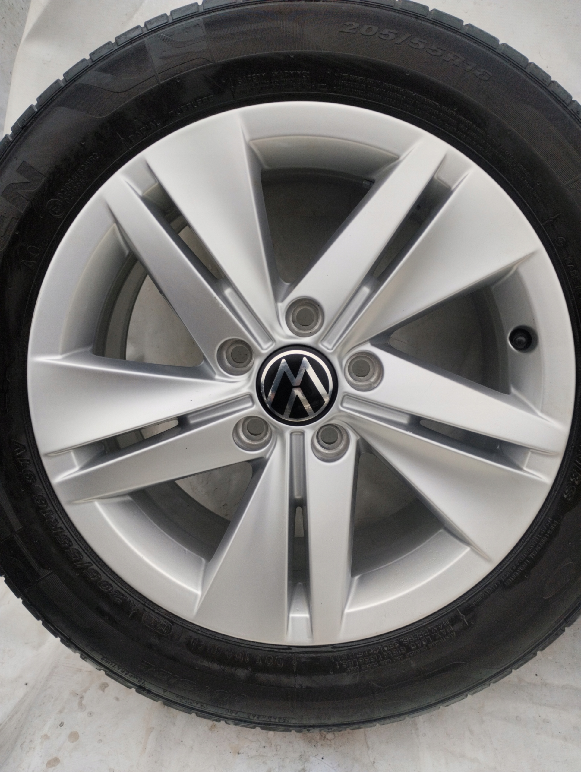 VW GOLF VIII 8 wheels discs 16