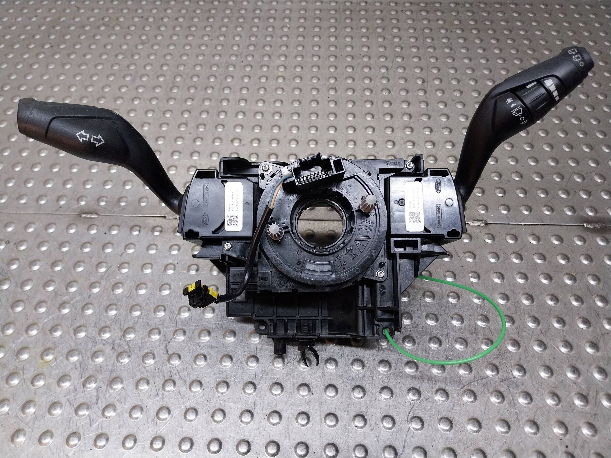 MANETKA steering wheel levers and controls ring BV6T-13N064-AG FORD FOCUS MK3 C-MAX MK2