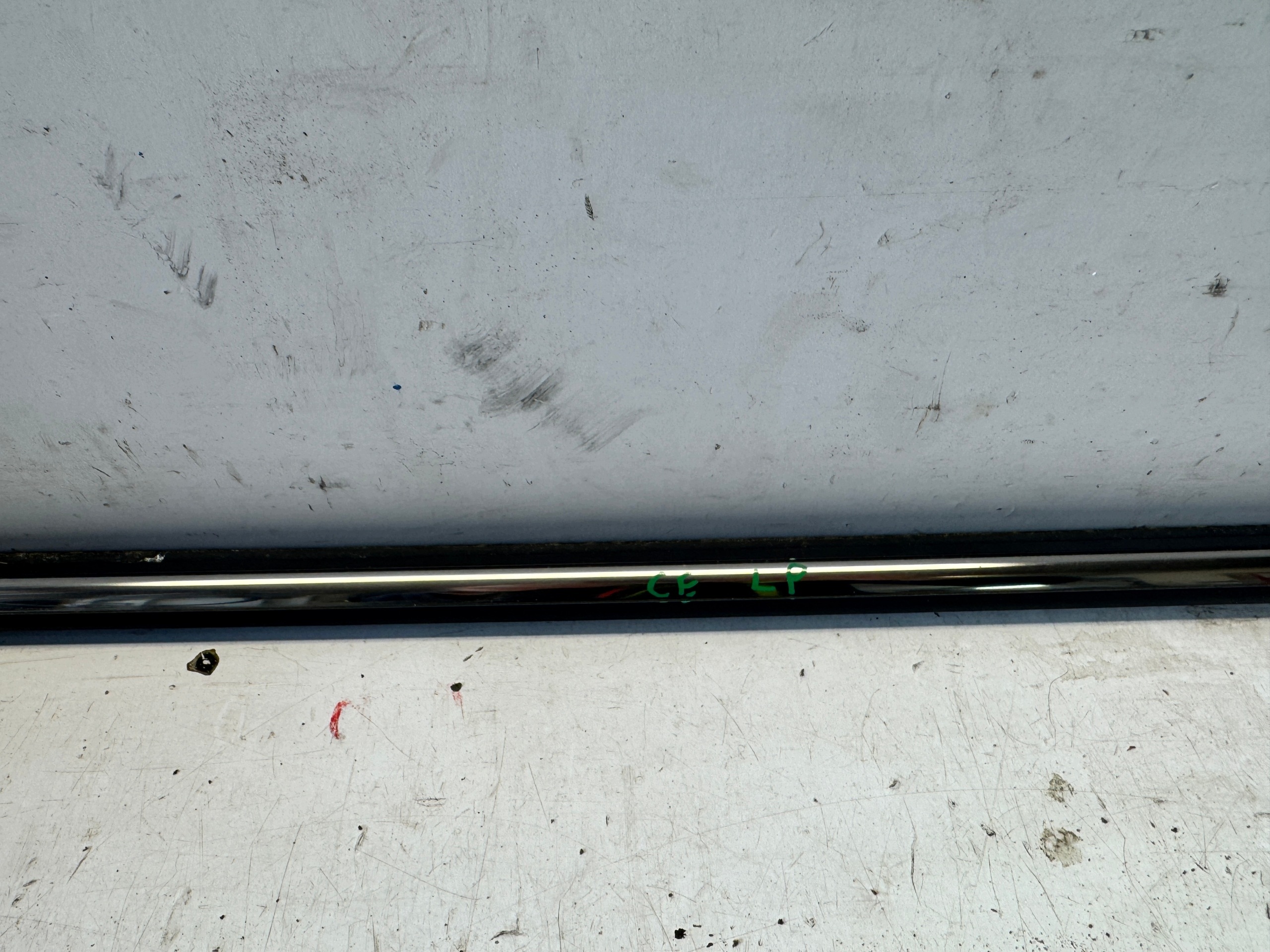 OPEL CORSA E moulding dust door left front CHROM 13431191