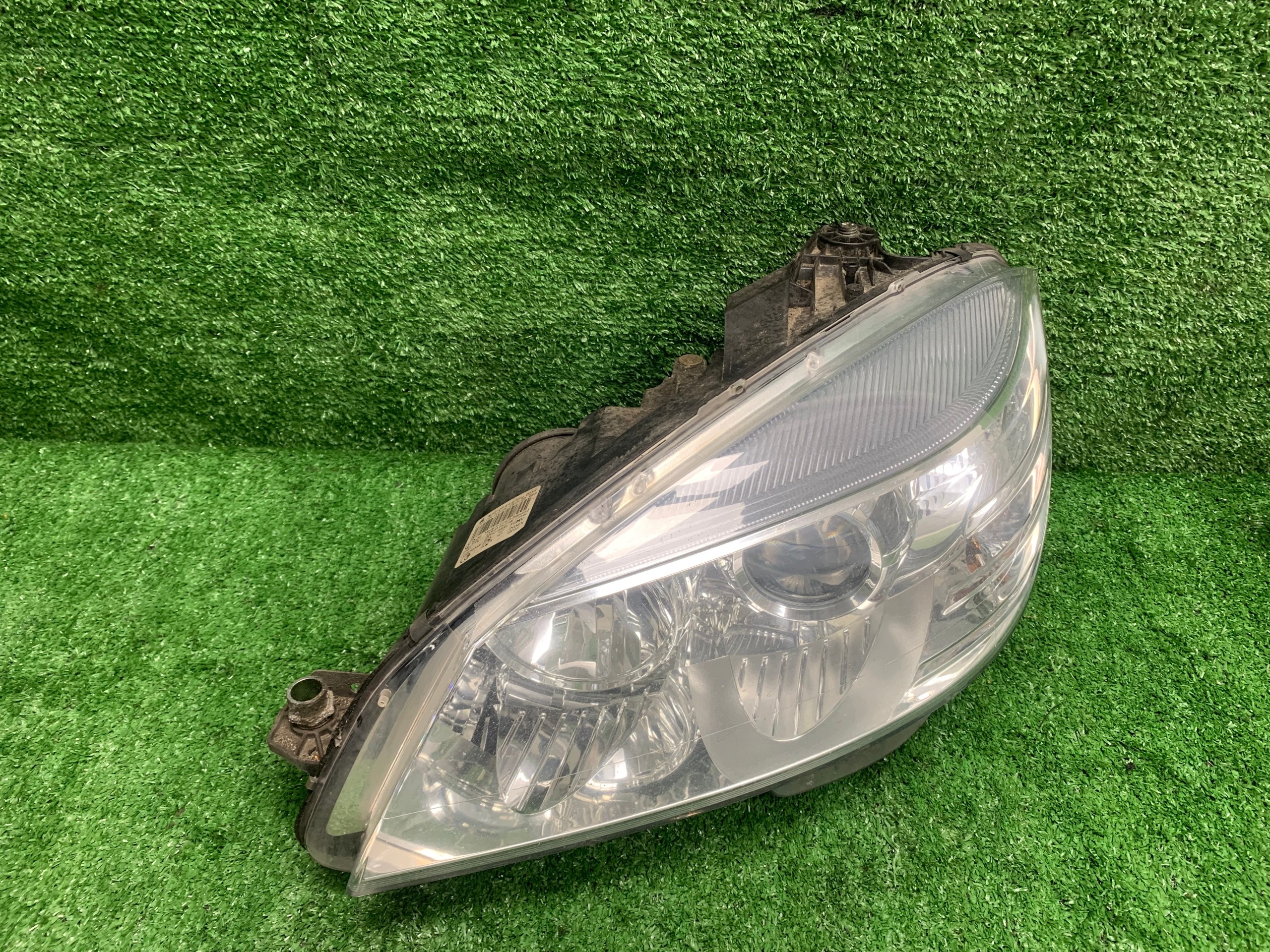 REFLEKTOR right right left left light front EUROPA MERCEDES C-KLASA W204