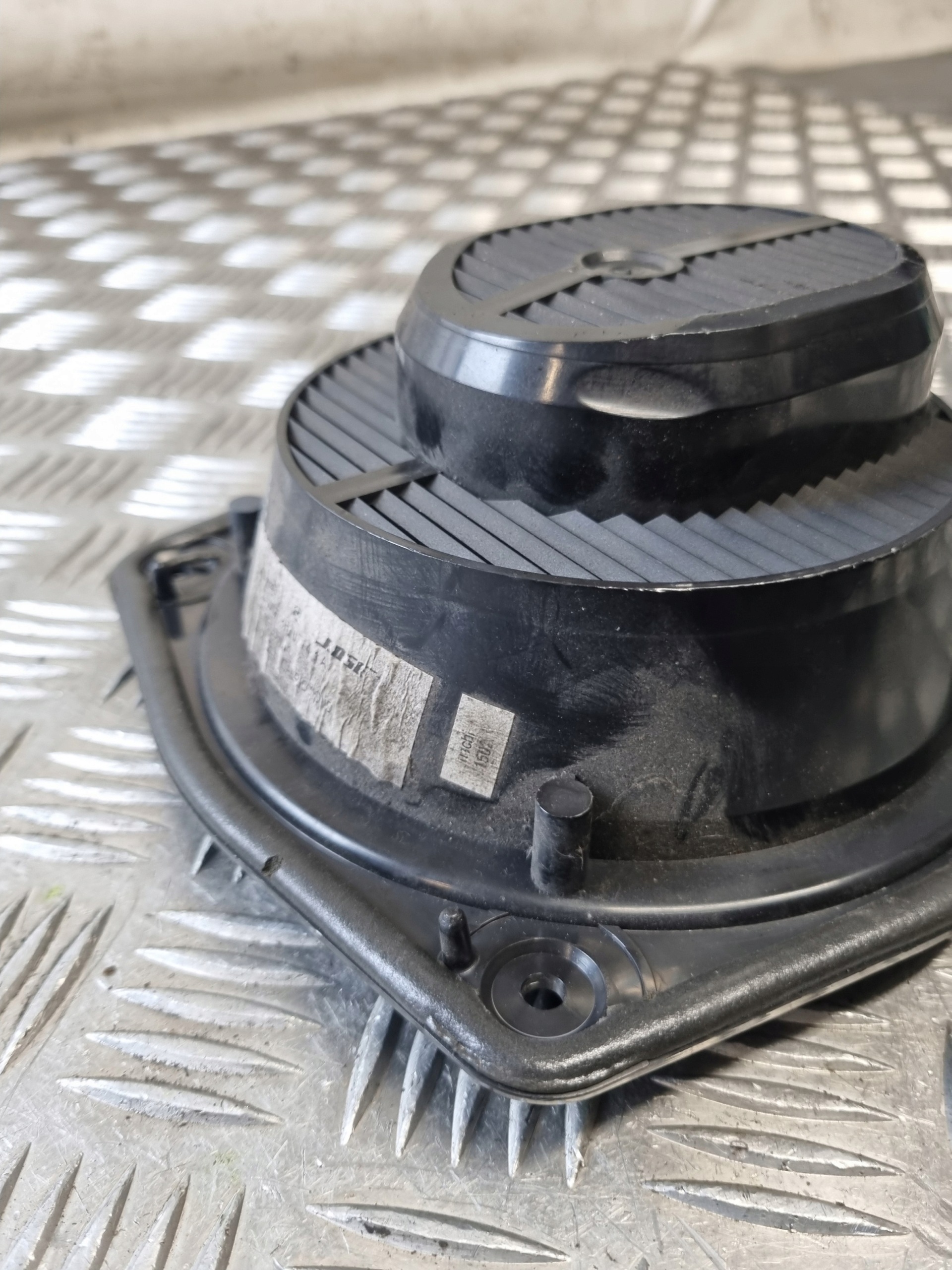speaker left rear part BOSE AUDI A4 B6 CABRIO