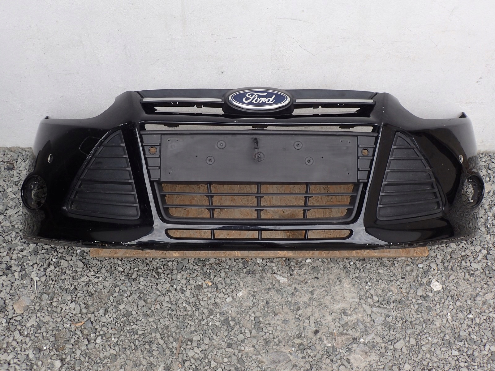 nárazník předek přední FORD FOCUS MK3 BM5117757A