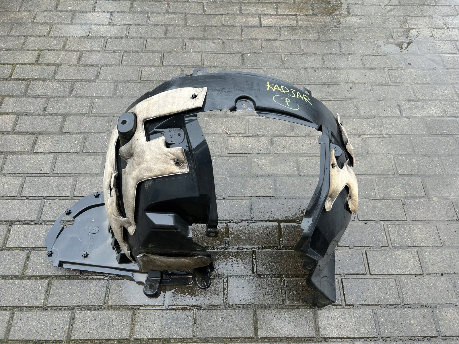 RENAULT KADJAR NADKOLE PRAWE PRZÓD 638404948R