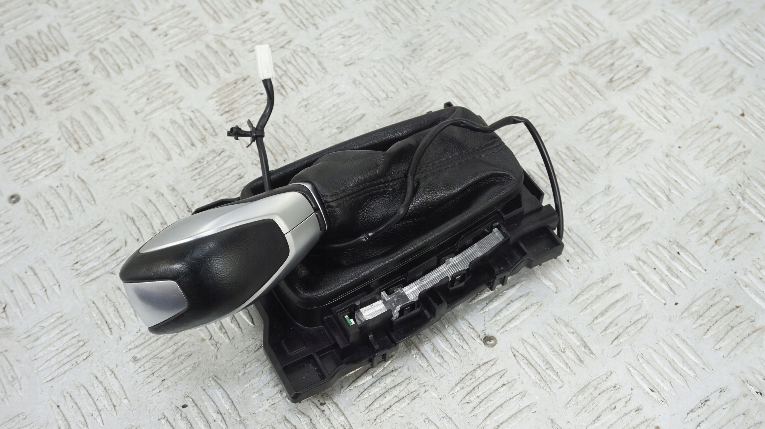 FORD EDGE II MK2 16r MIESZEK GAŁKA PODŚWIETLENIE