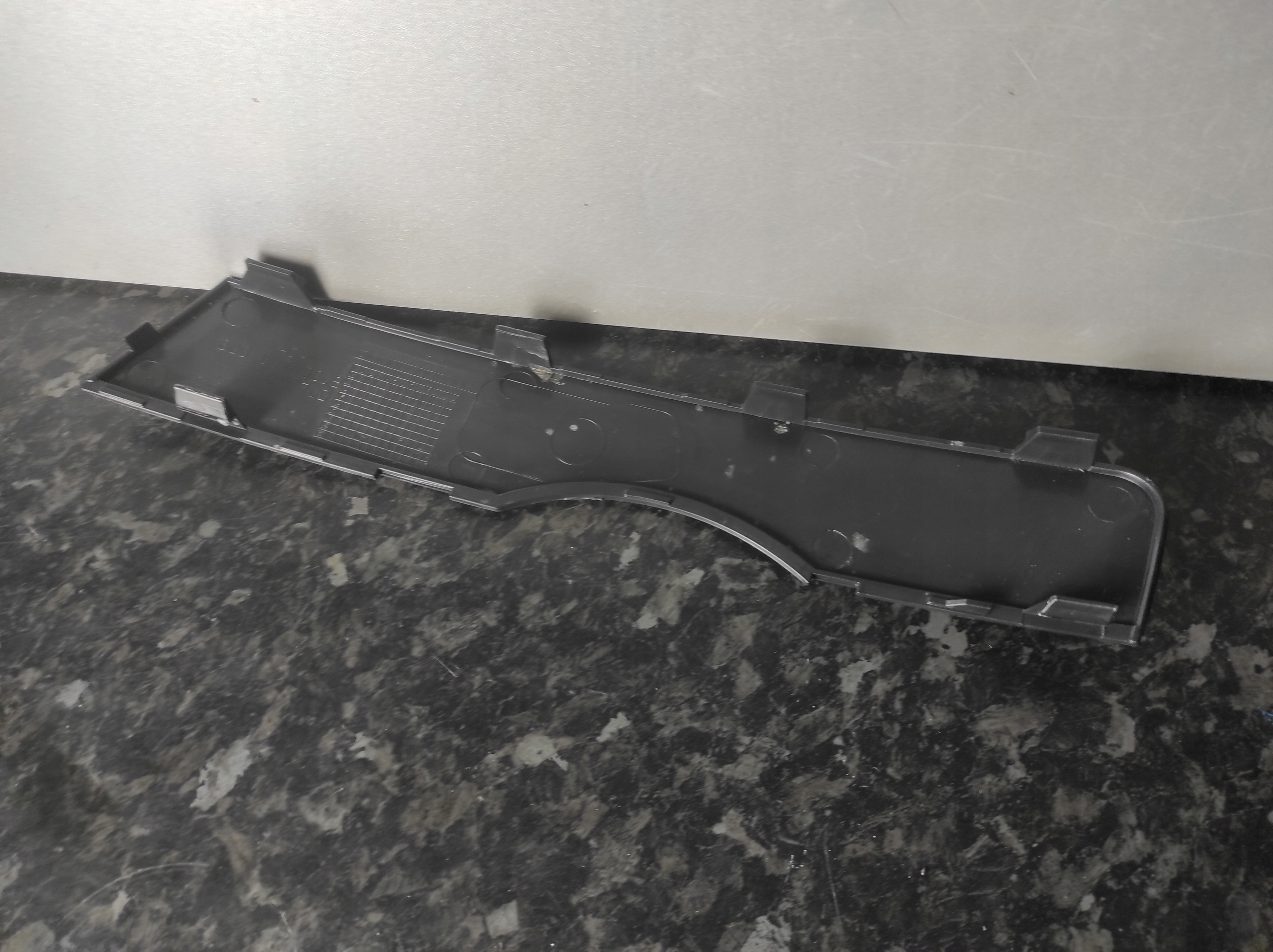 PRZESLONA spoiler KRATKI front AUDI 8U0 807 379B