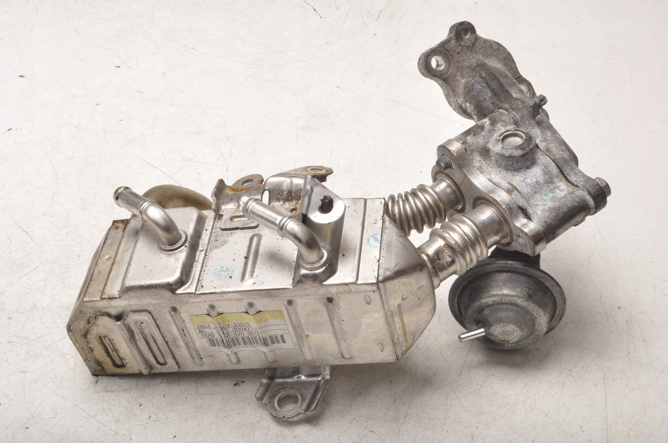 РАДІАТОР ВИХЛОПНИХ ГАЗІВ TOYOTA YARIS II 1.4 D 25601-33070