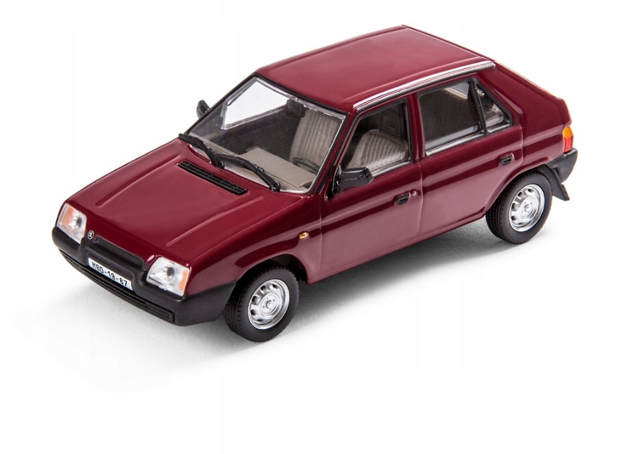 MODELIK 1:43 SAMOCHODU SKODA FAVORIT 1988 CZERWONA