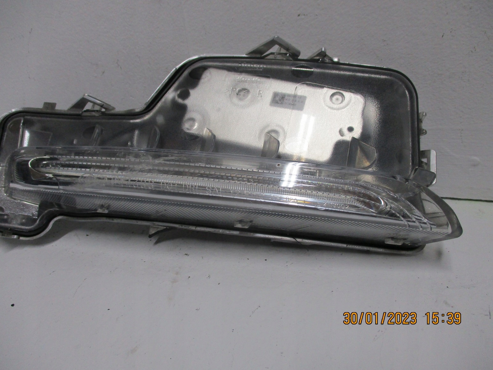 light VOLVO V60 18R 31353290 right