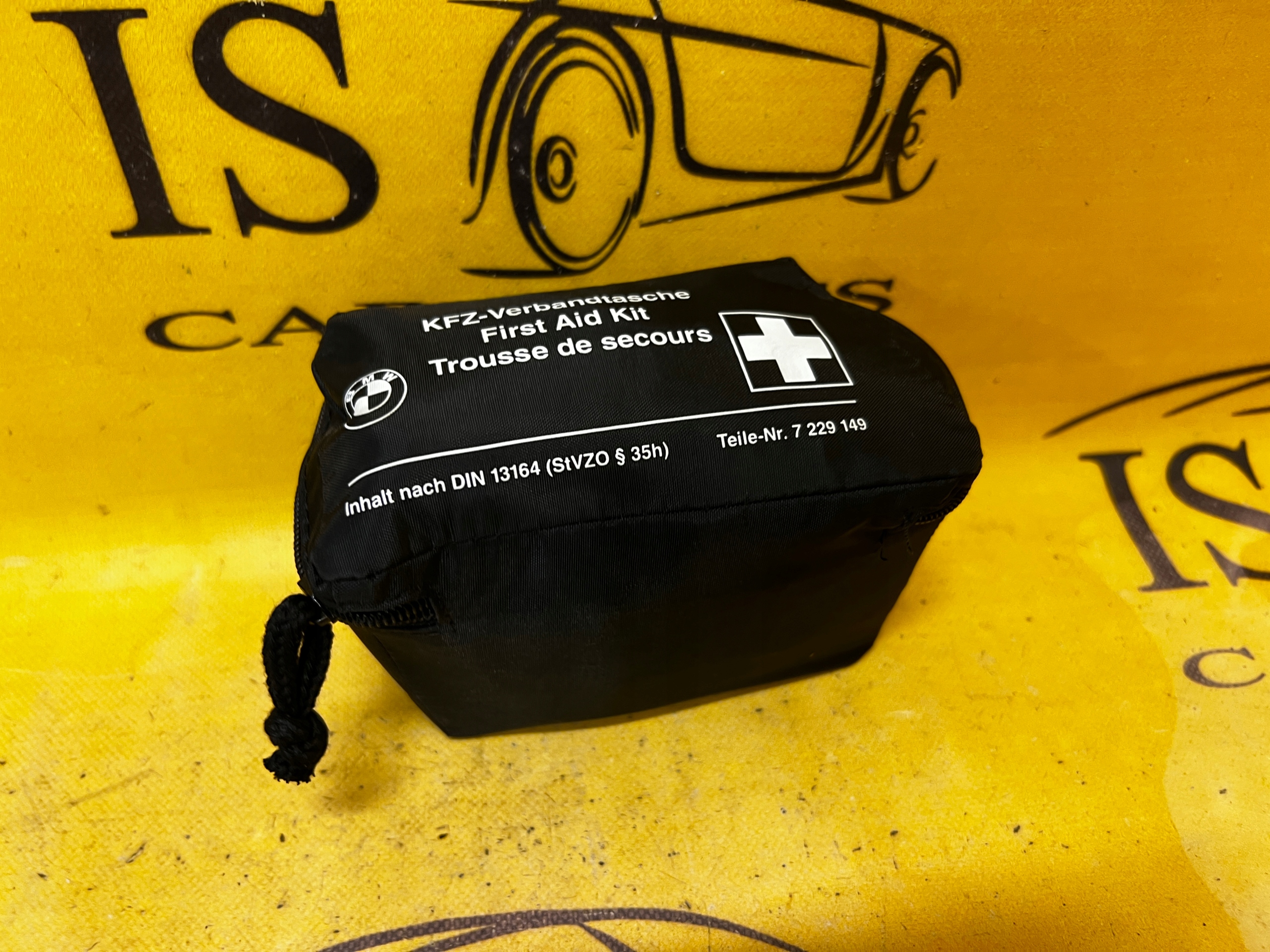 APTECZKA SAMOCHODOWA BMW F22 240I LCI